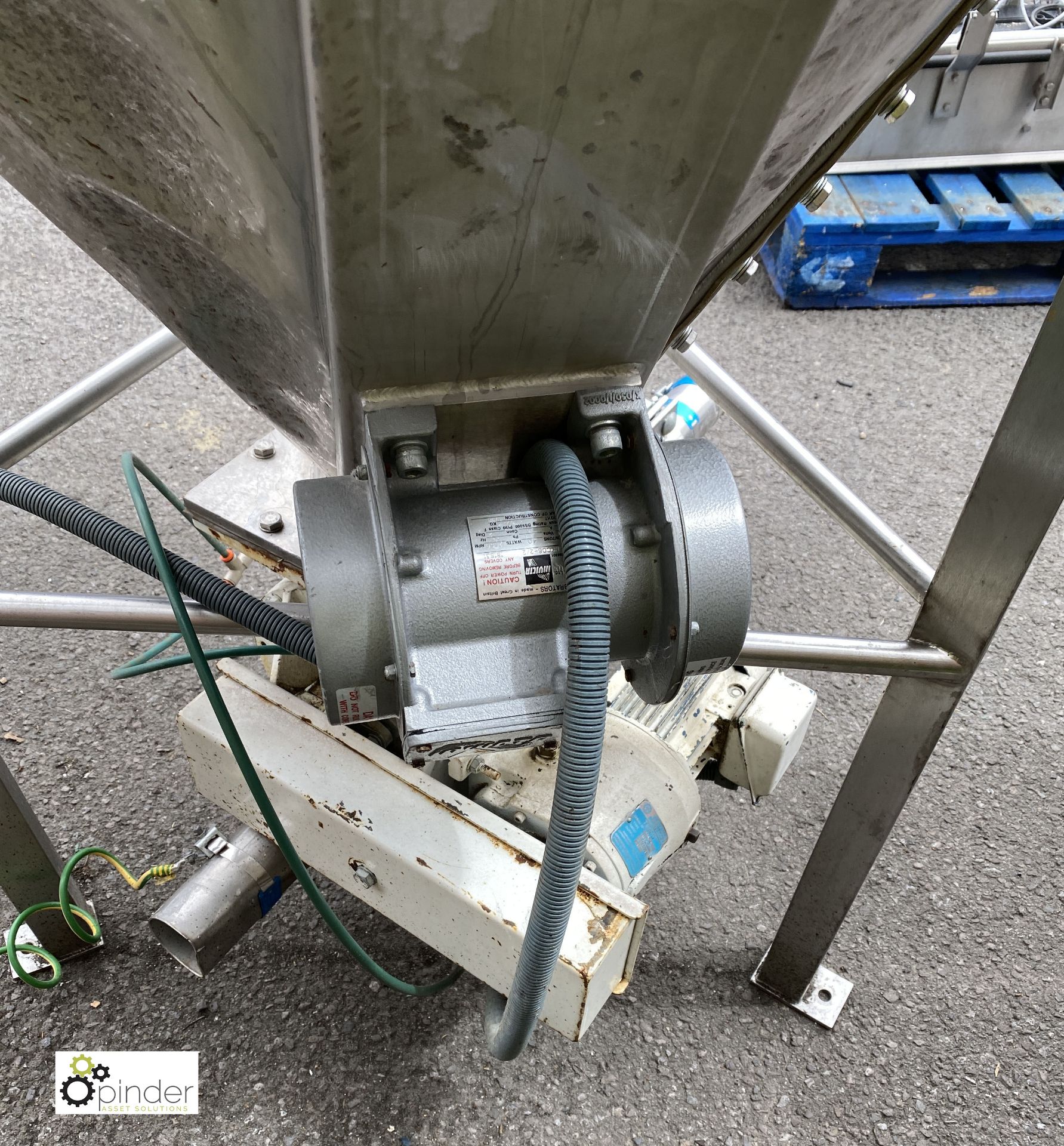 Stainless steel frame mounted Hopper Feed, with Ro - Image 8 of 8
