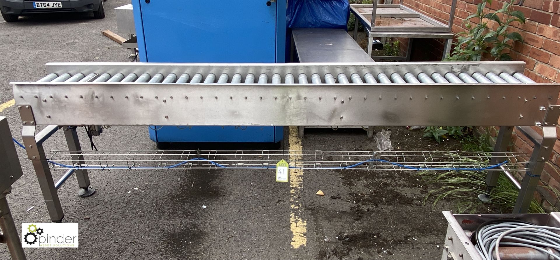 Section stainless steel Roller Conveyor, 2700mm x