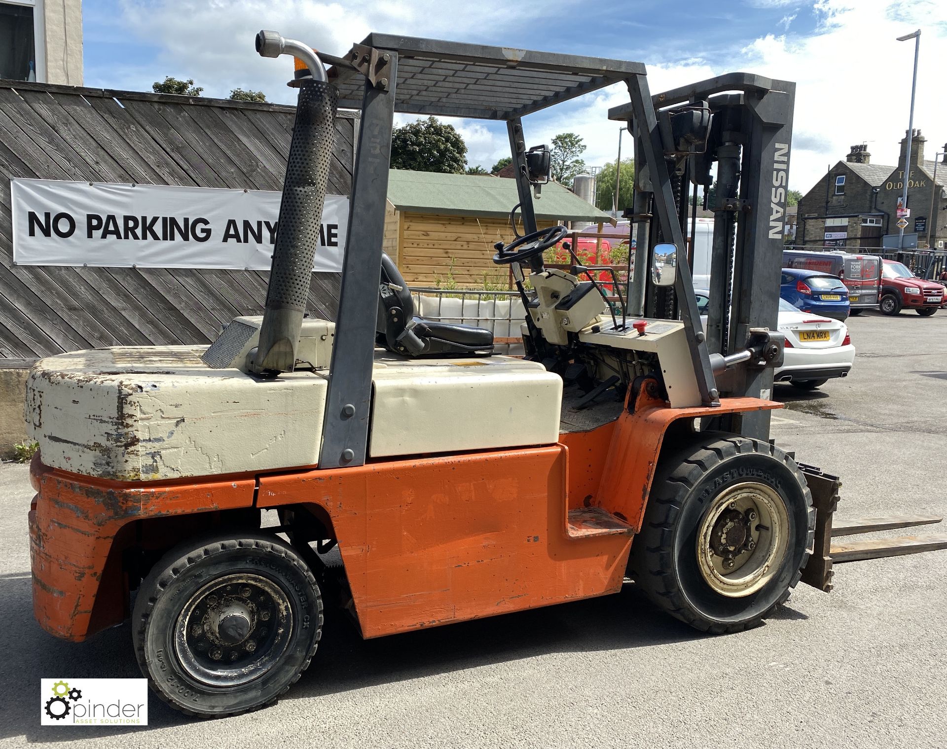 Nissan WGF03A400 diesel Forklift Truck, 4000kg lift capacity, 20478hours, 3300mm lift height, 2250mm - Image 6 of 11