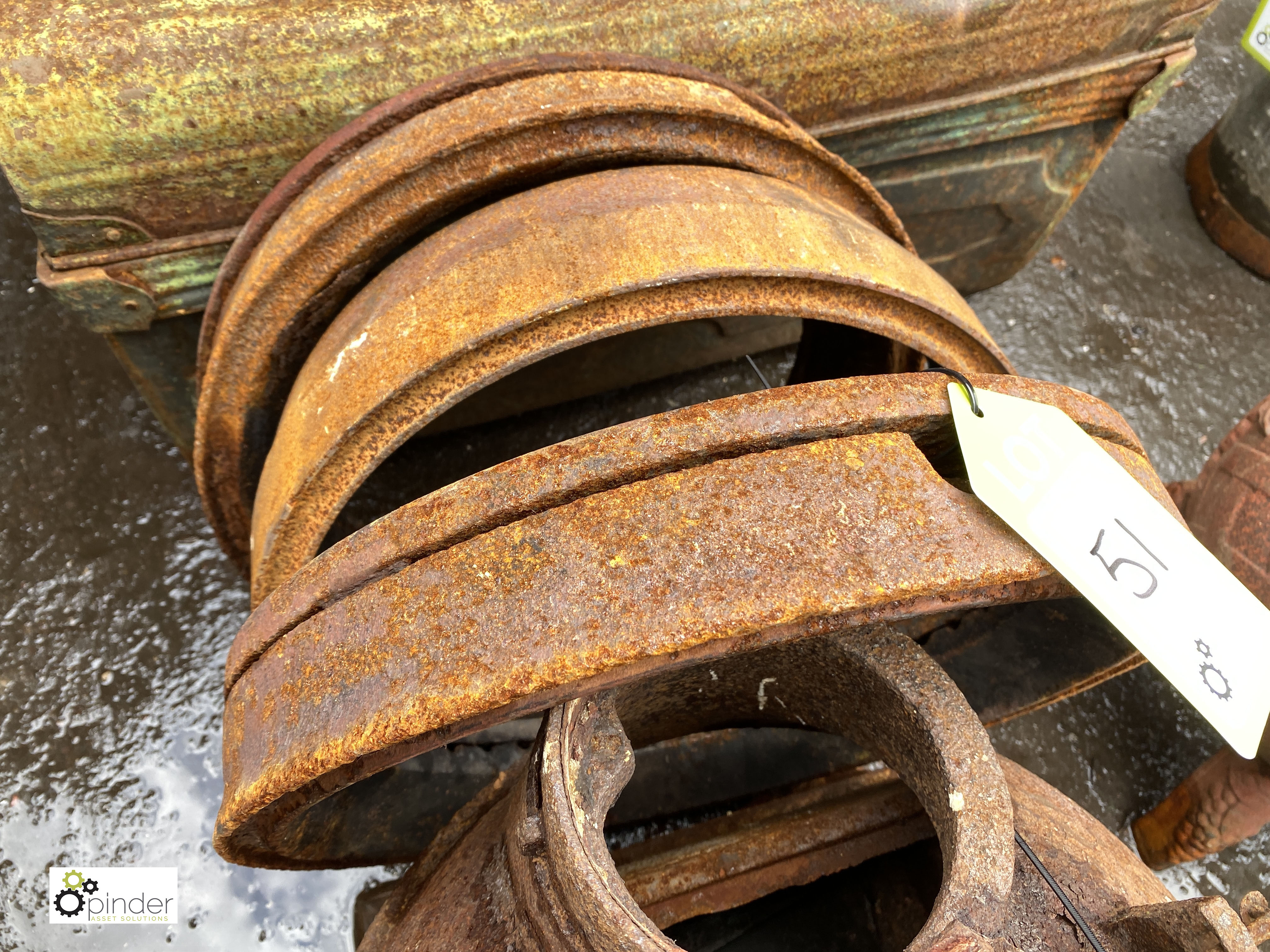 3 cast iron Burners, 400mm diameter (LOCATION: Sussex Street, Sheffield)