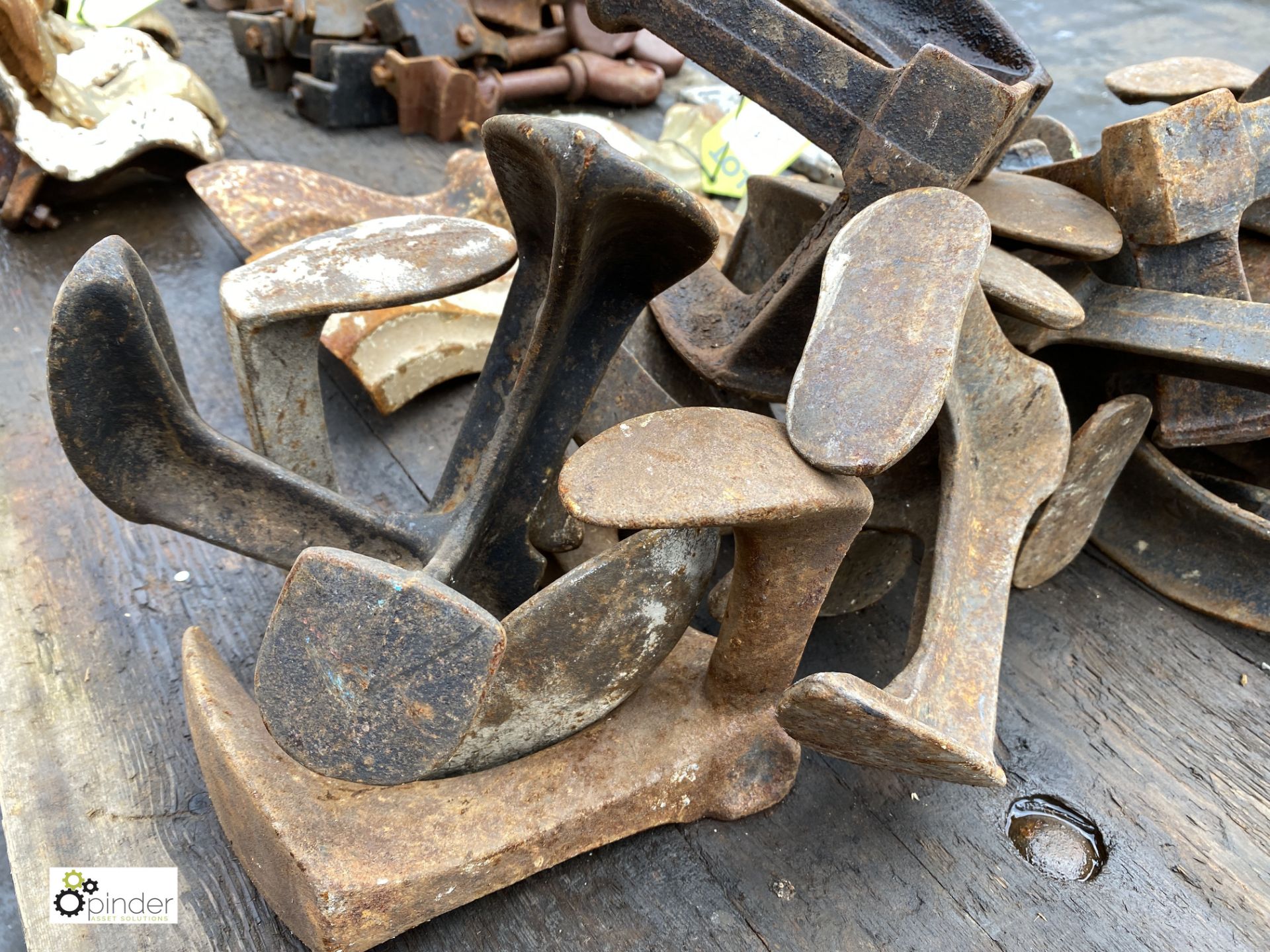 Approx 20 cast iron Cobblers Shoe Lasts (LOCATION: Sussex Street, Sheffield) - Image 2 of 5