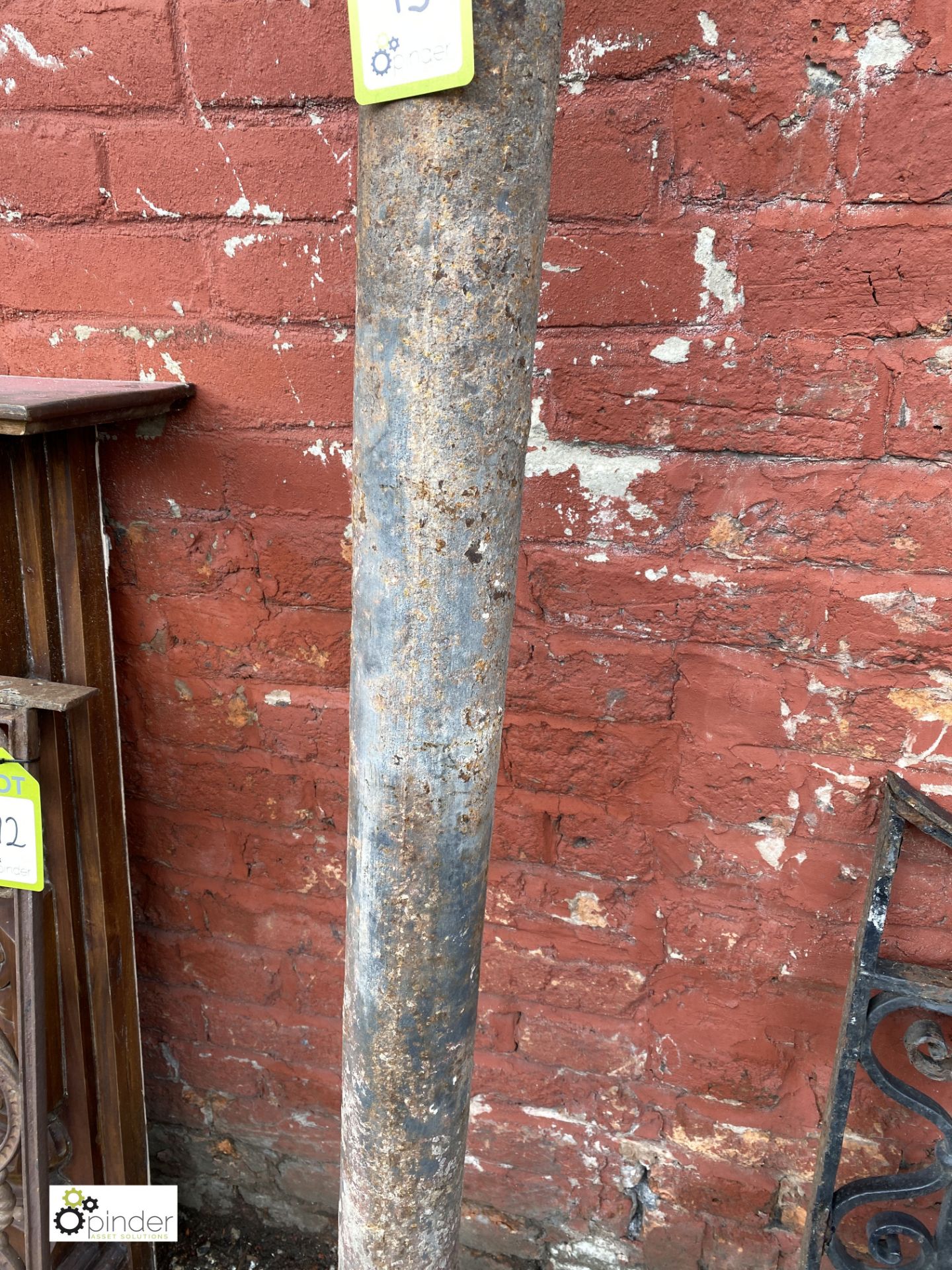 Cast iron Column, 2100mm tall (LOCATION: Sussex Street, Sheffield) - Image 3 of 4