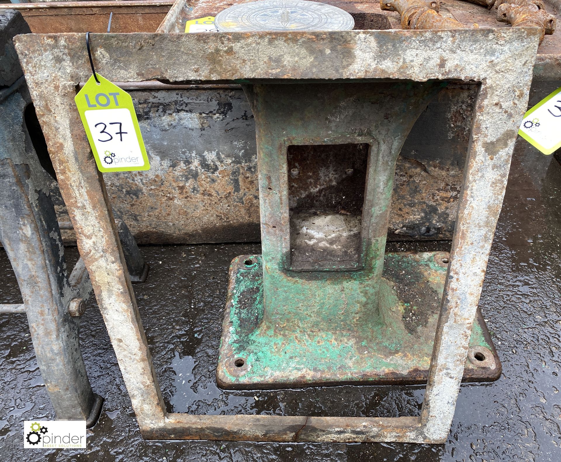 Cast iron Frame, 550mm x 705mm (LOCATION: Sussex Street, Sheffield) - Image 2 of 2