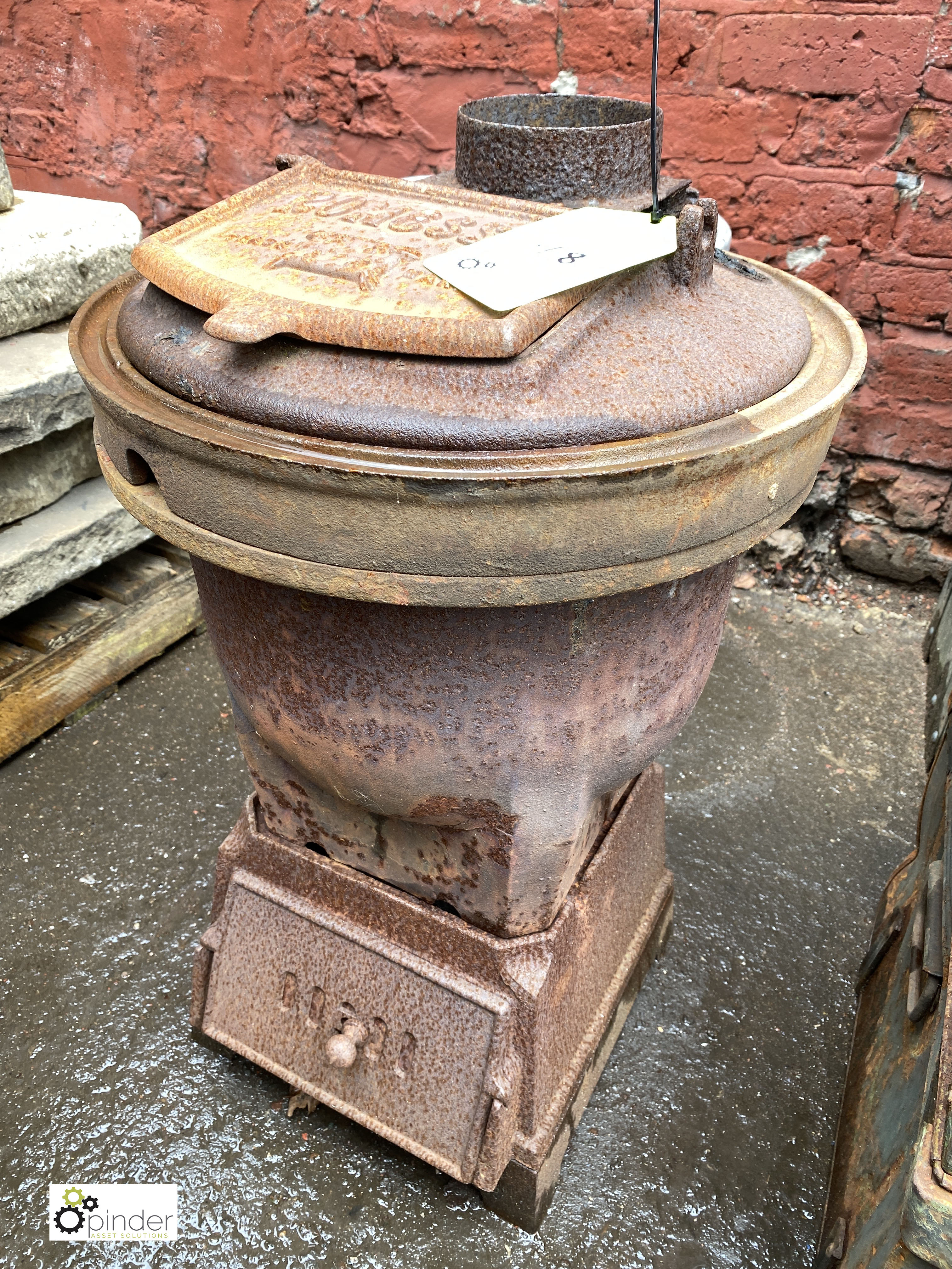 Romesse cast iron Stove, 620mm tall x 440mm diameter (LOCATION: Sussex Street, Sheffield)