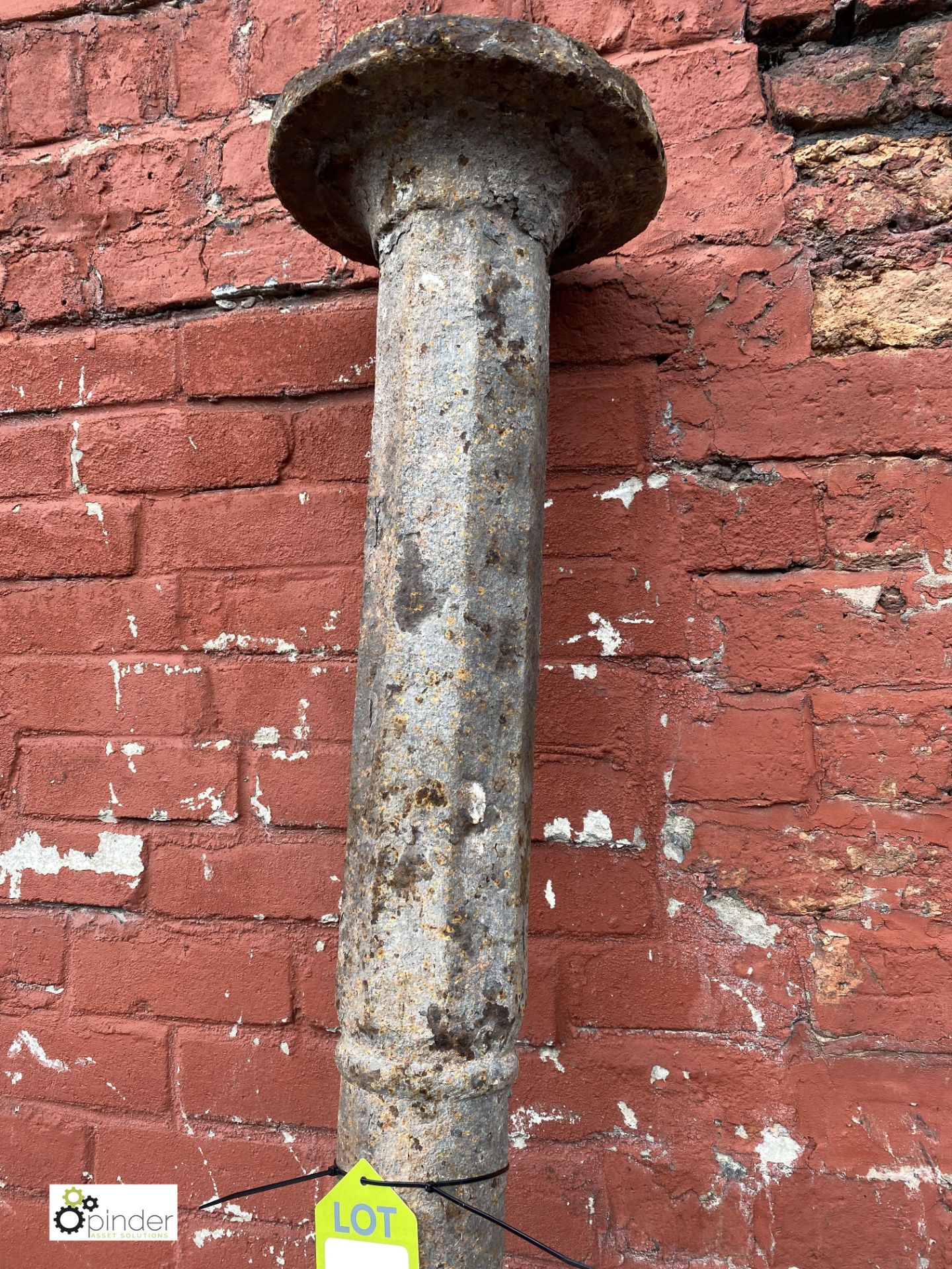 Cast iron Column, 2100mm tall (LOCATION: Sussex Street, Sheffield) - Image 2 of 4