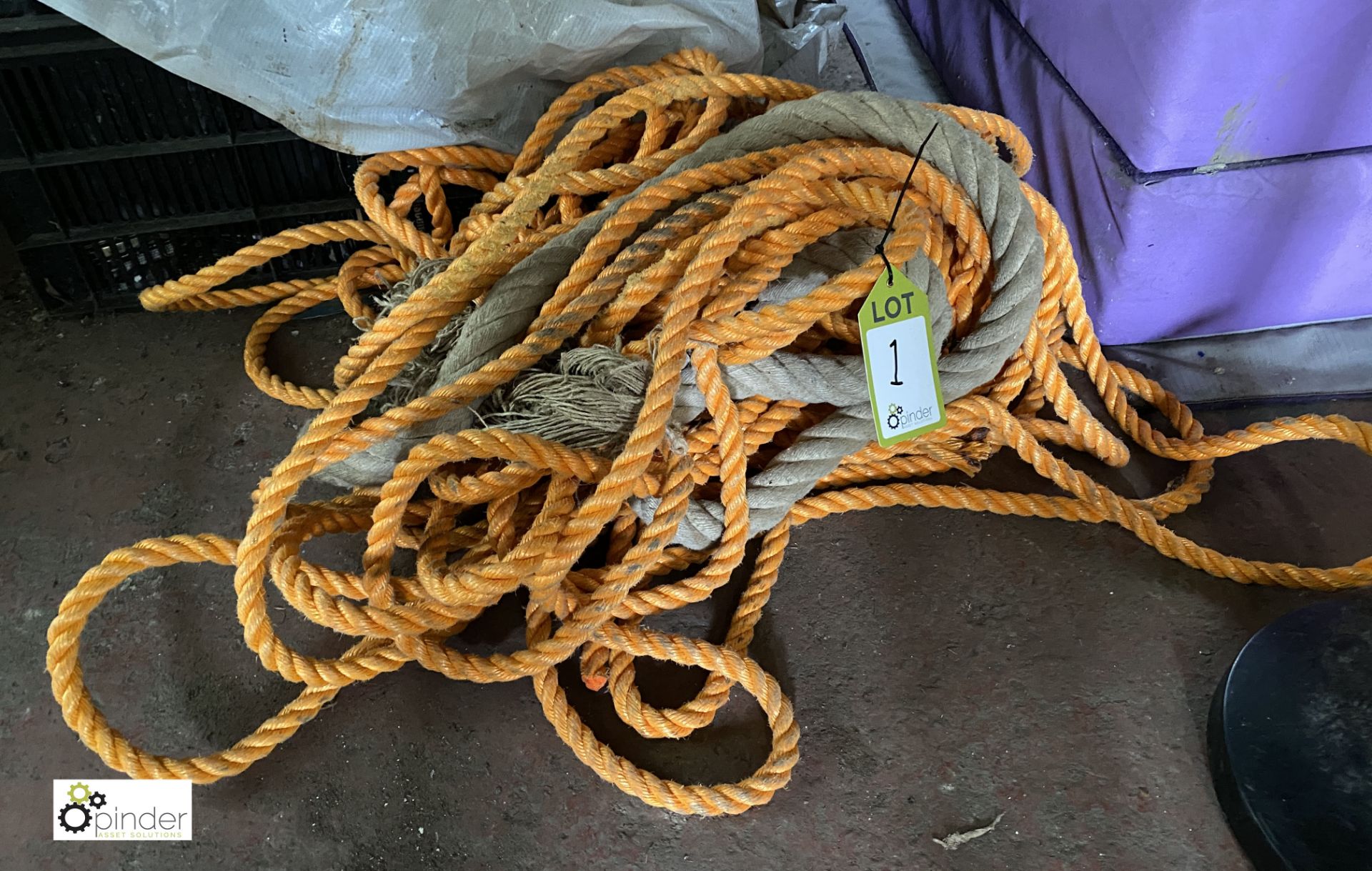 Quantity various Rope