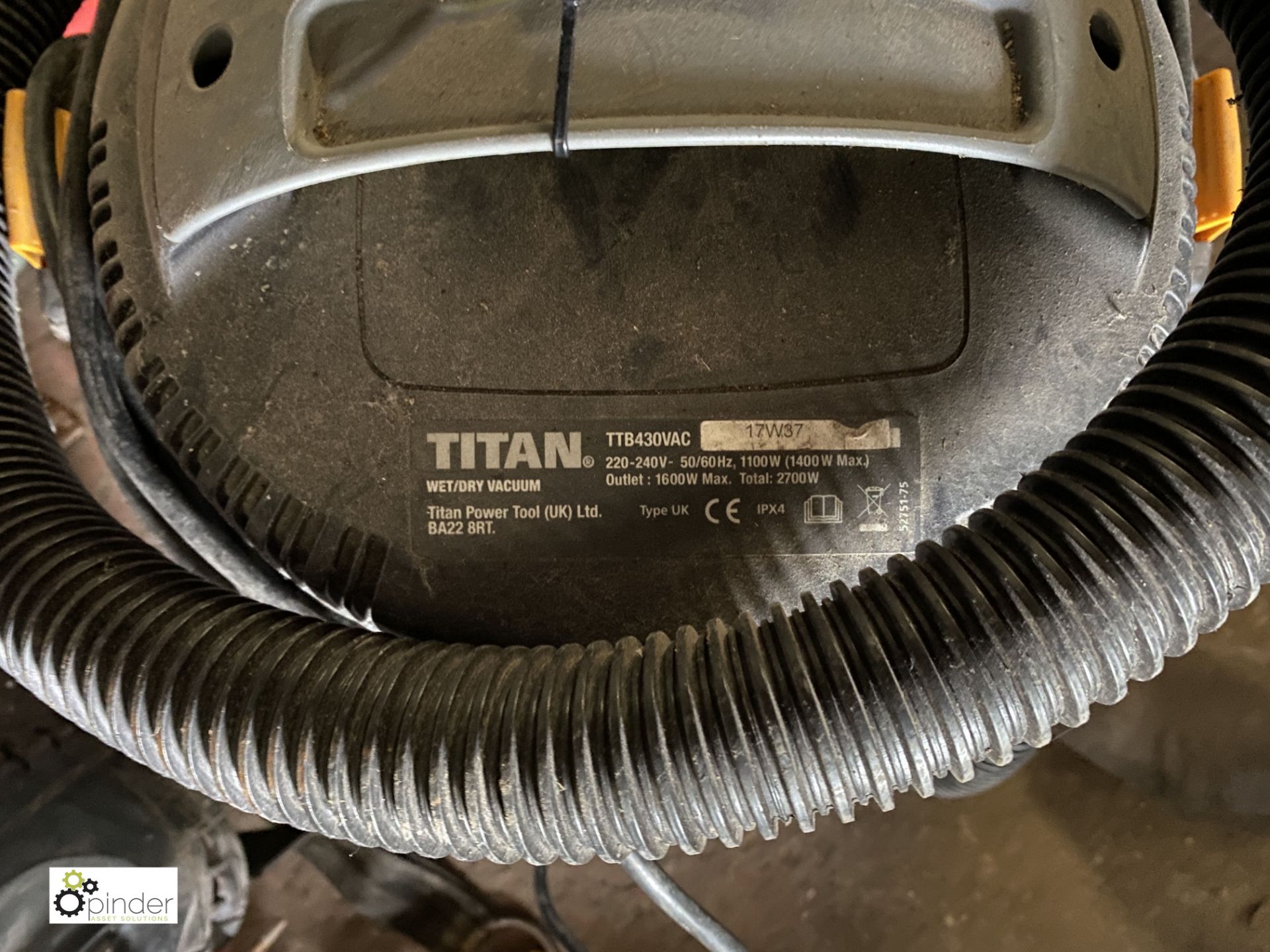 Titan Wet/Dry Vacuum Cleaner, 240volts - Image 2 of 5