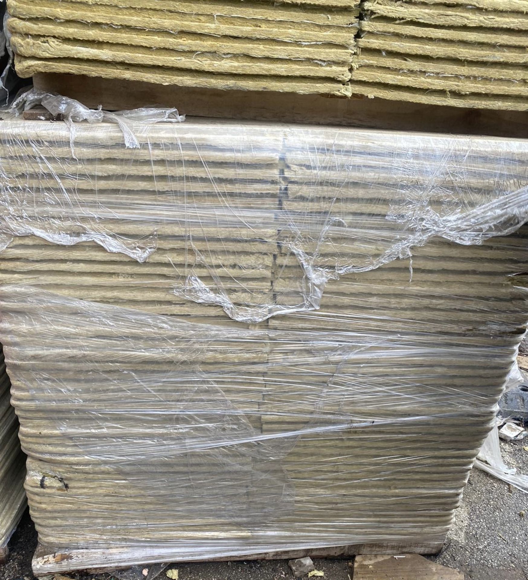 4 pallets various Insulation, comprising pallet 58 sheets, 2400mm x 600mm x 40mm; 2 pallets 156 - Image 2 of 6