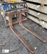 Quick Release Forks and Carriage for Manitou (LOCATION: Woodhead Road)