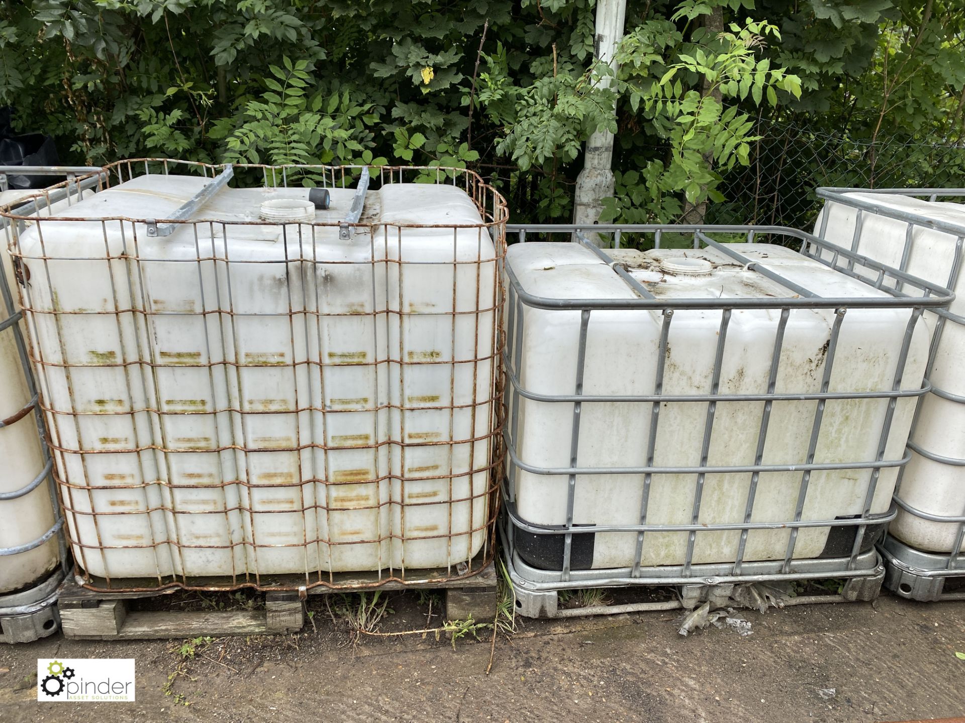 5 IBCs (LOCATION: Station Lane) - Image 3 of 4