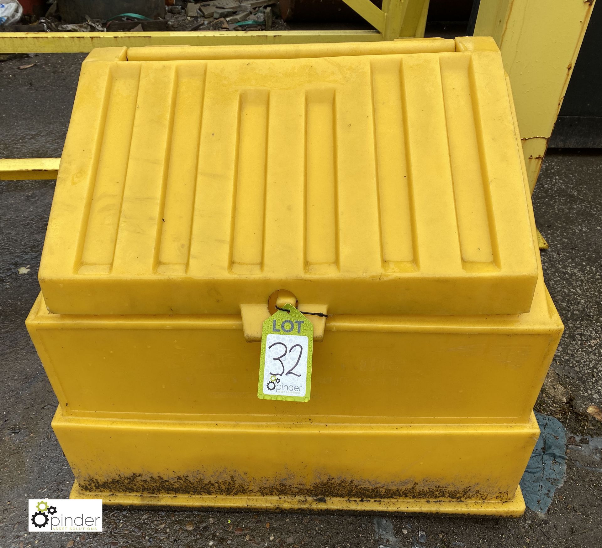 Grit Salt Box, approx. 720mm (LOCATION: Station Lane)