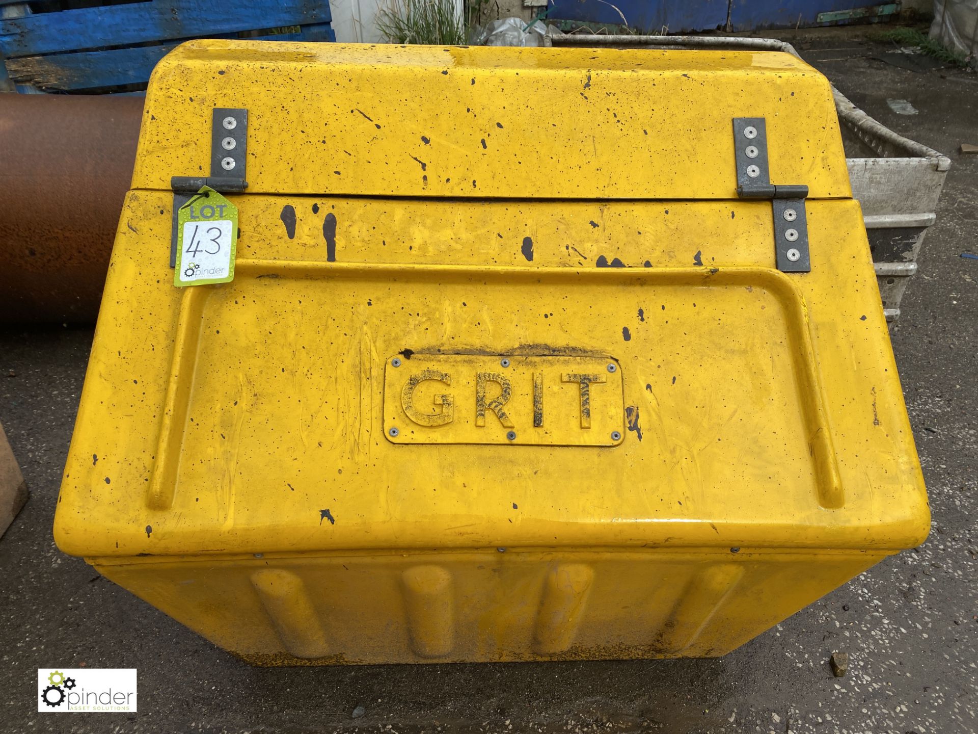 Grit Salt Box, approx. 940mm (LOCATION: Station Lane)