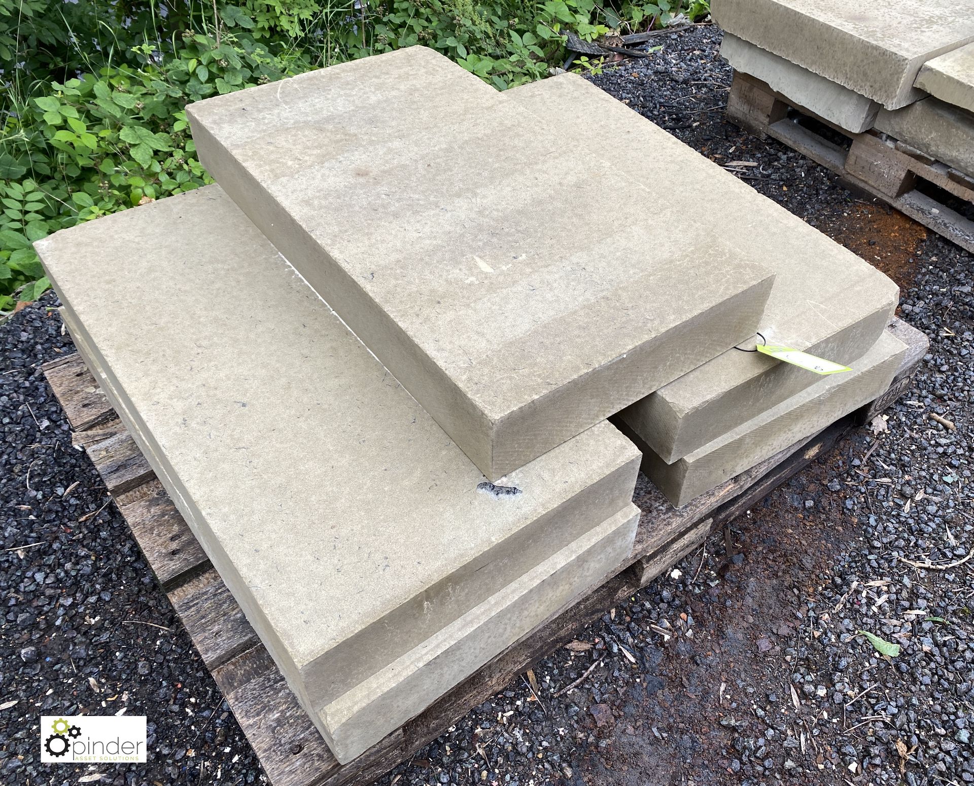 5 Yorkshire stone Quoin Slabs, approx. 800mm x 430mm x 105mm, to pallet (LOCATION: Woodhead Road)