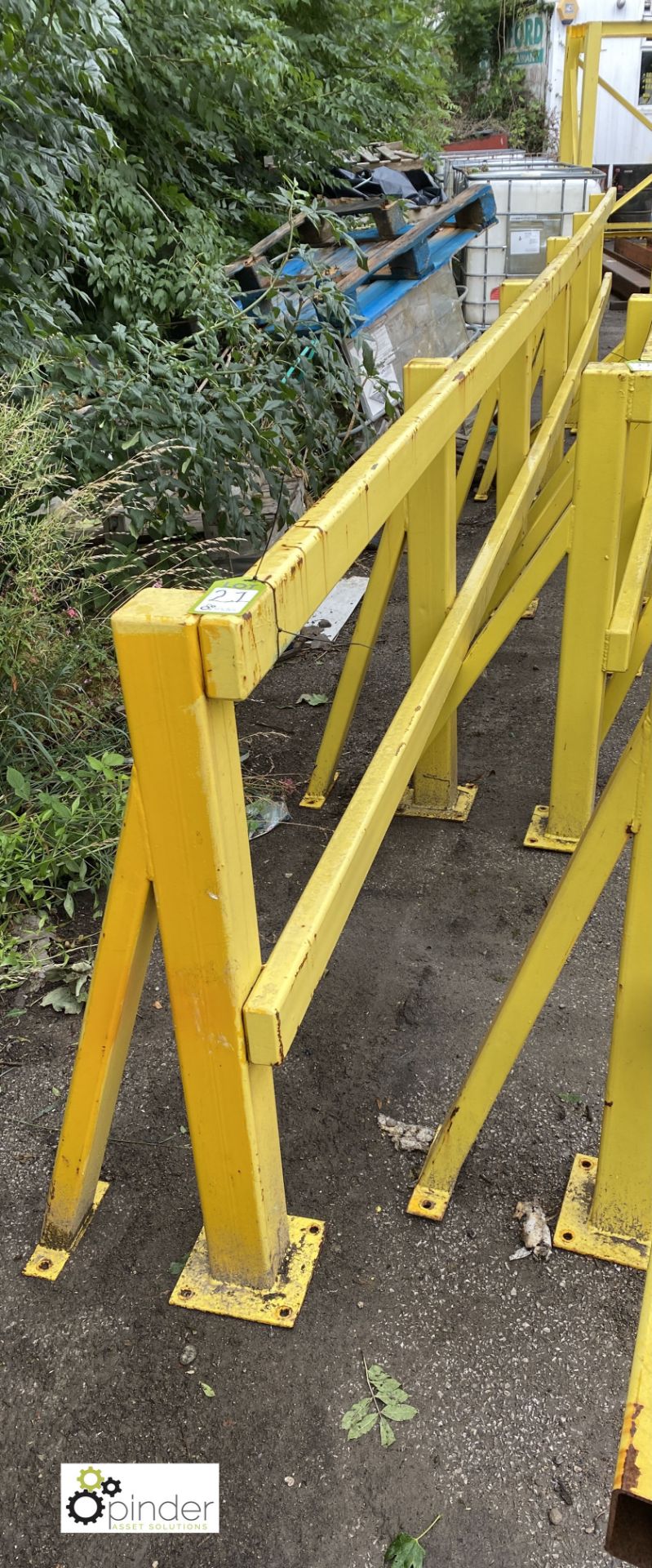 Heavy duty fabricated Barrier, approx. 8250mm x 1090mm (LOCATION: Station Lane)