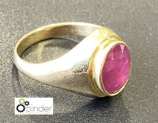 Gold and ruby Mans Ring, marked 18 carat, approx. 8g