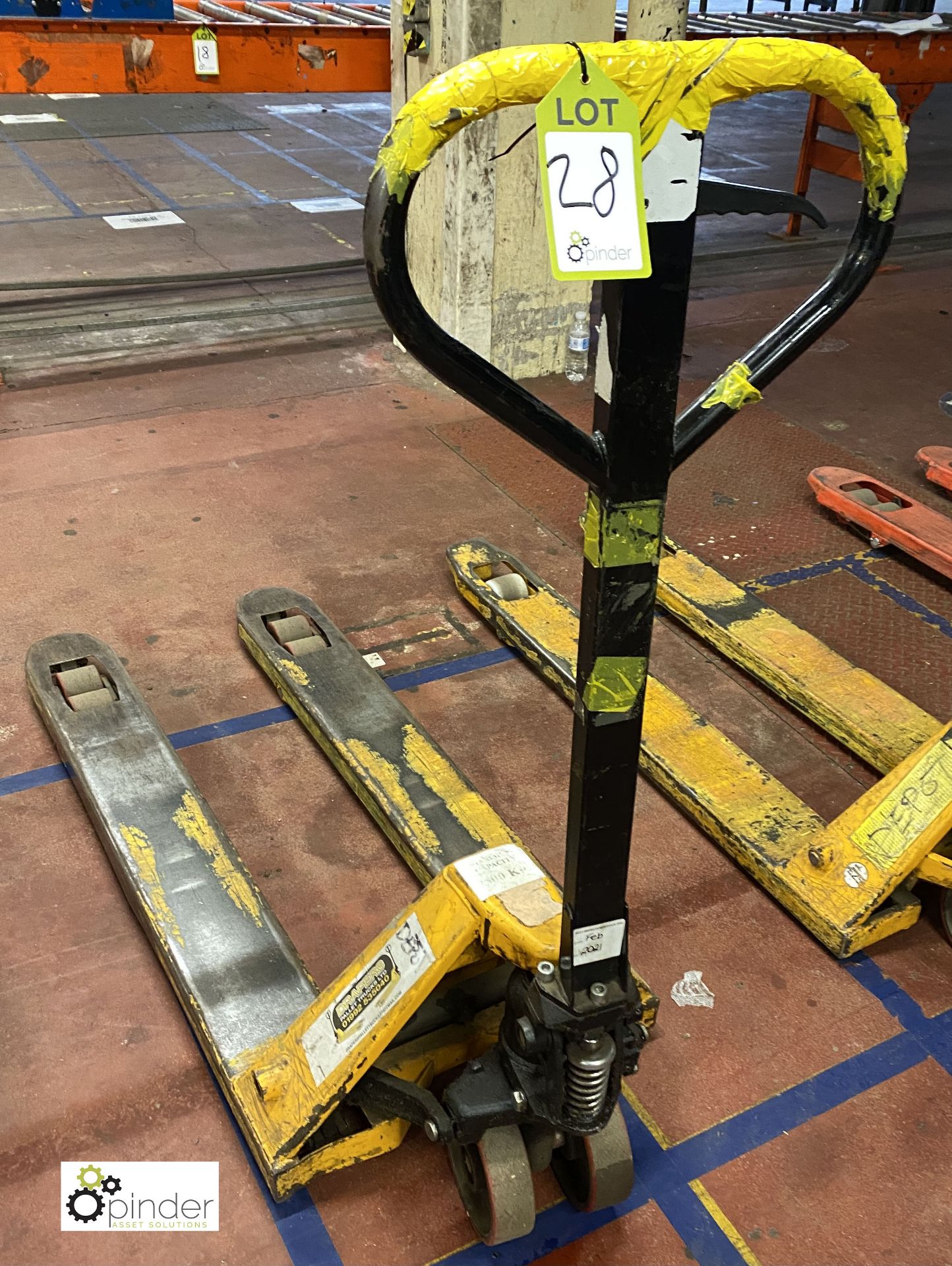 Pallet Truck, 2500kg (on ground floor) - Image 2 of 2