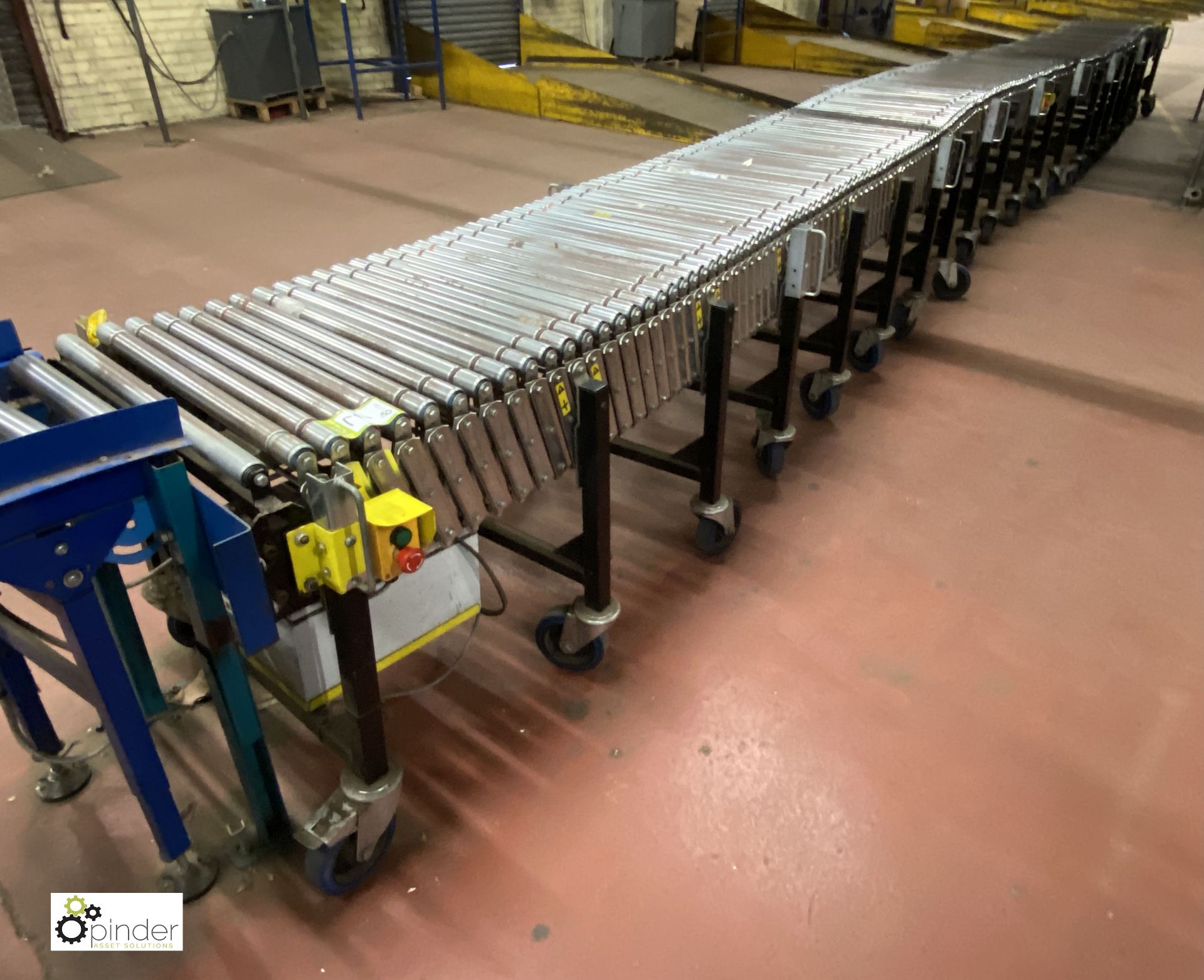 Uni-Xo powered extending mobile Roller Conveyor, 600mm roller width, 9m closed length (on ground - Image 2 of 4