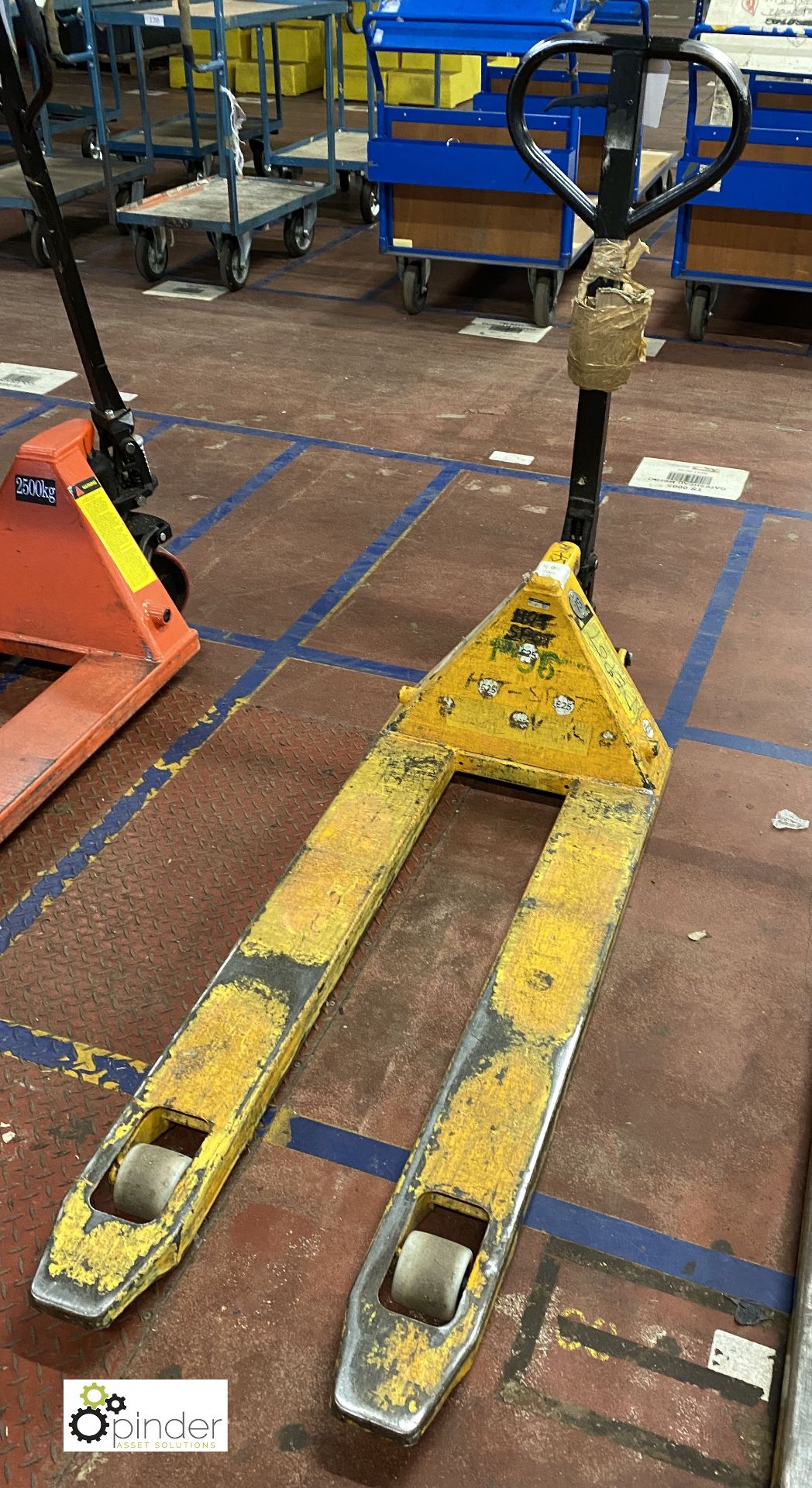 Pallet Truck (on ground floor)