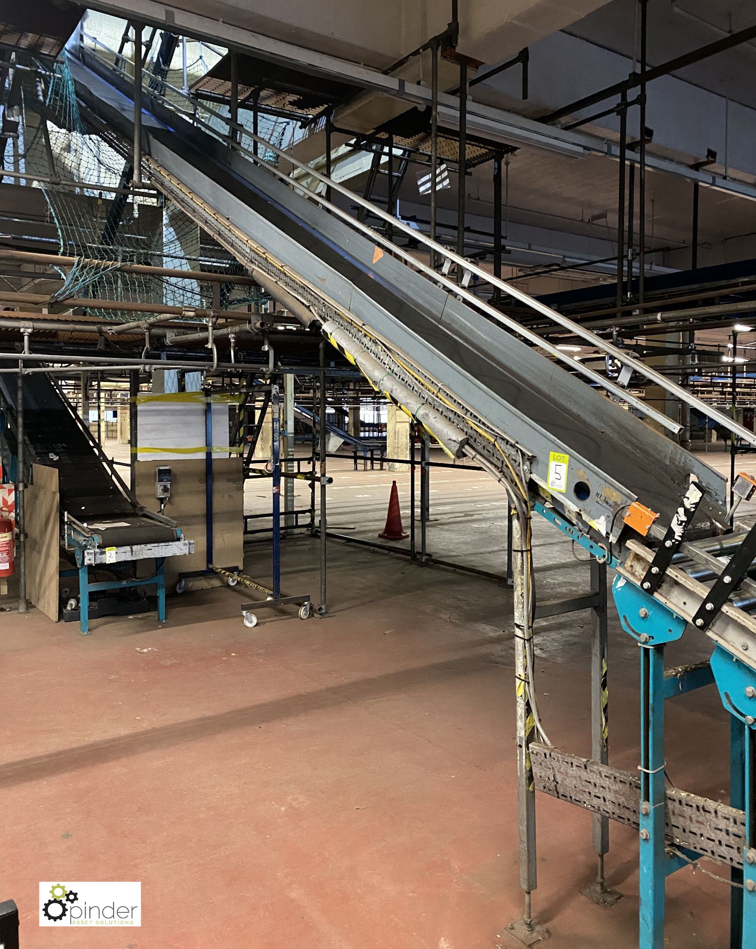 Powered inclined Belt Conveyor from first floor to ground floor, 9.4m long, 5.5m height, 300mm - Image 2 of 6