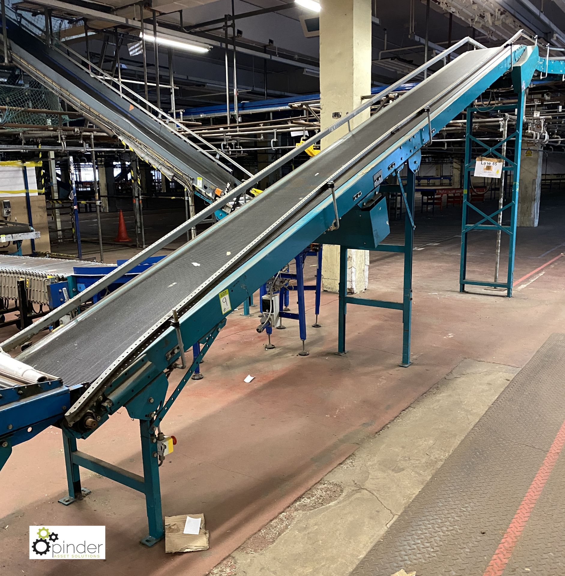 Logan powered inclined Belt Conveyor, 6m long, 2.8m high, 475mm belt width (please note the - Image 3 of 3