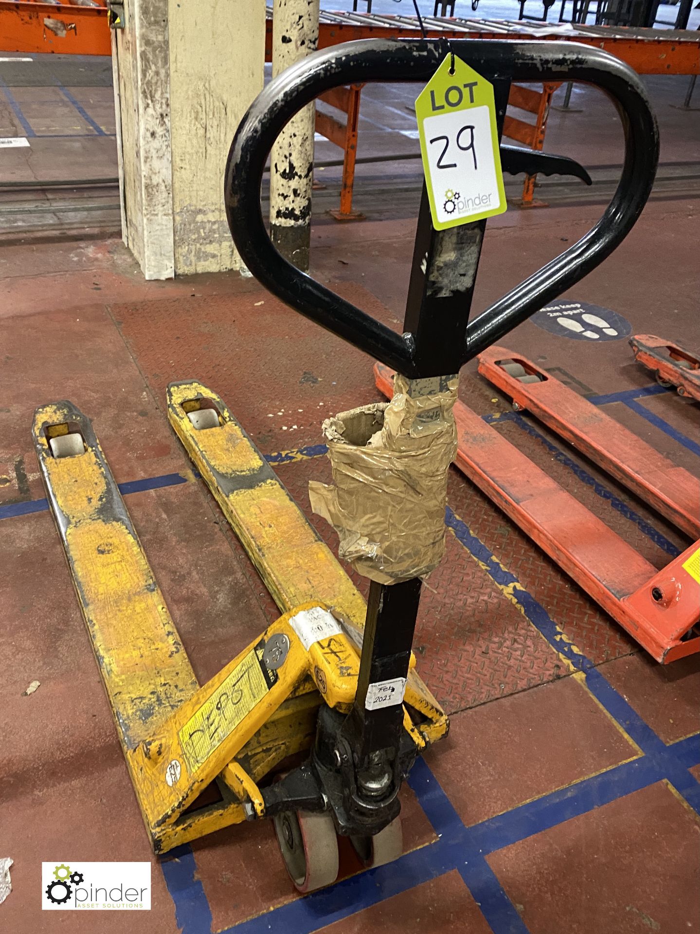 Pallet Truck (on ground floor) - Image 2 of 2