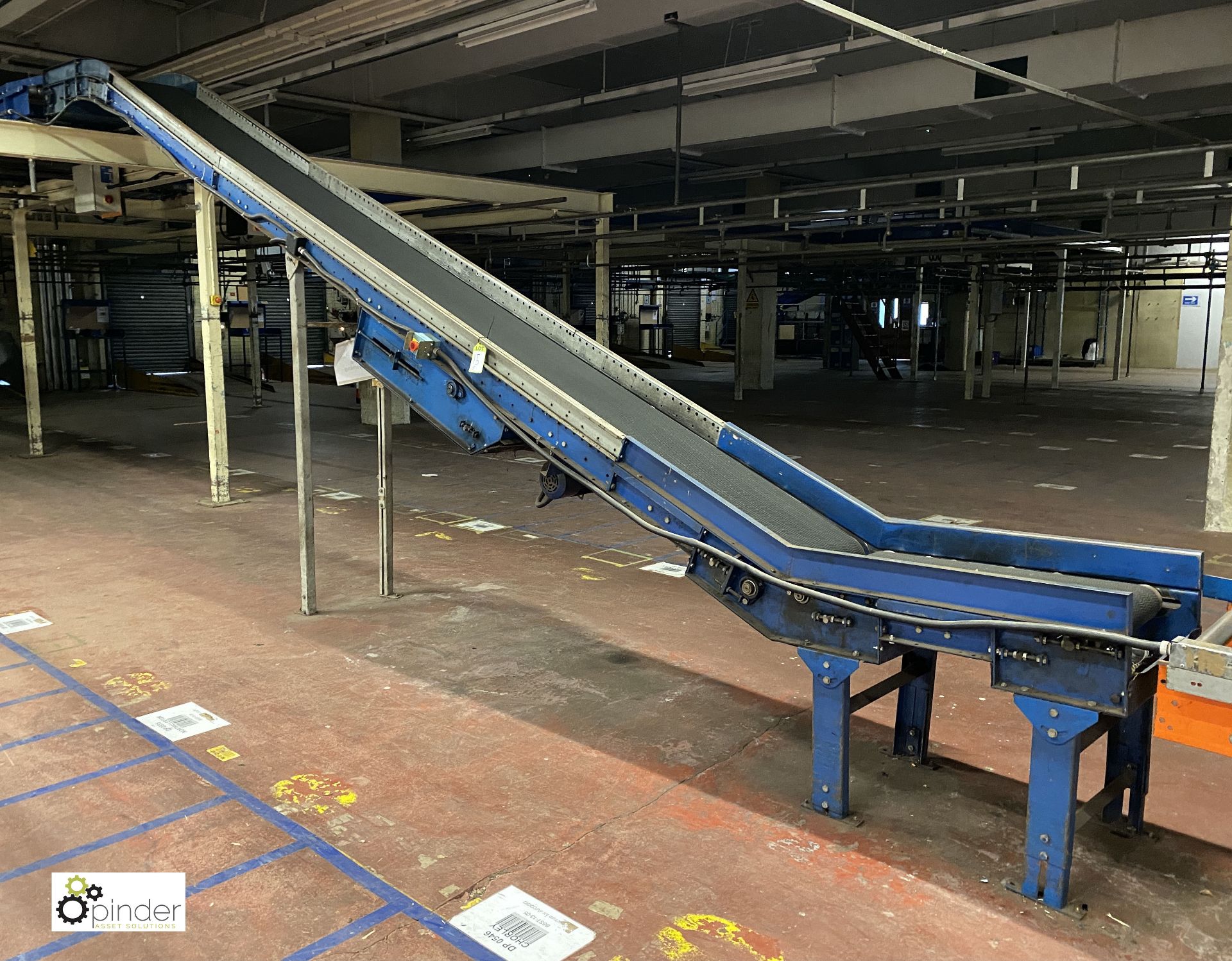 Powered inclined Belt Conveyor, 6.8m long, 2.7m high, 450mm belt width (on ground floor)