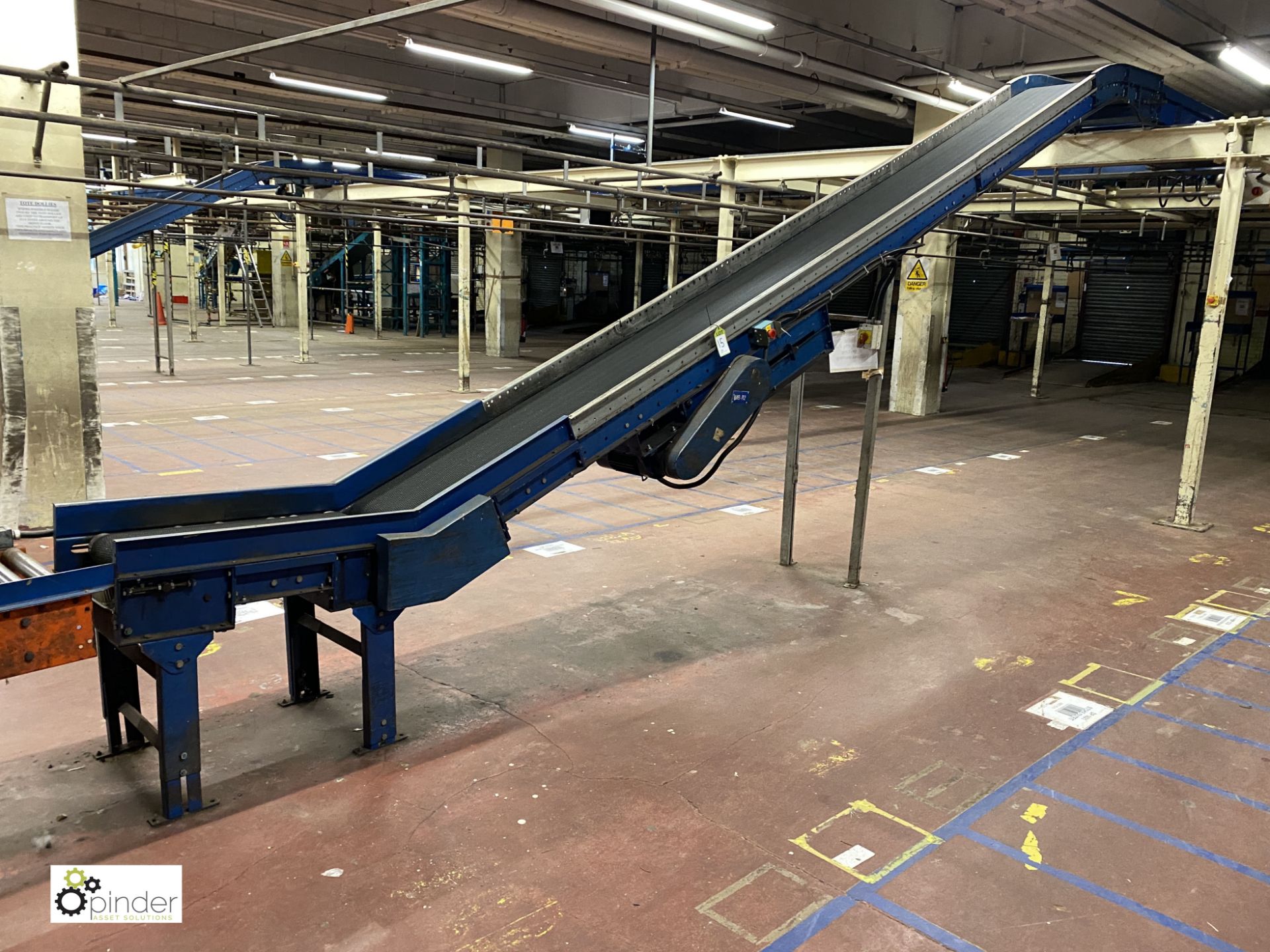 Powered inclined Belt Conveyor, 6.8m long, 2.7m high, 450mm belt width (on ground floor) - Image 8 of 8