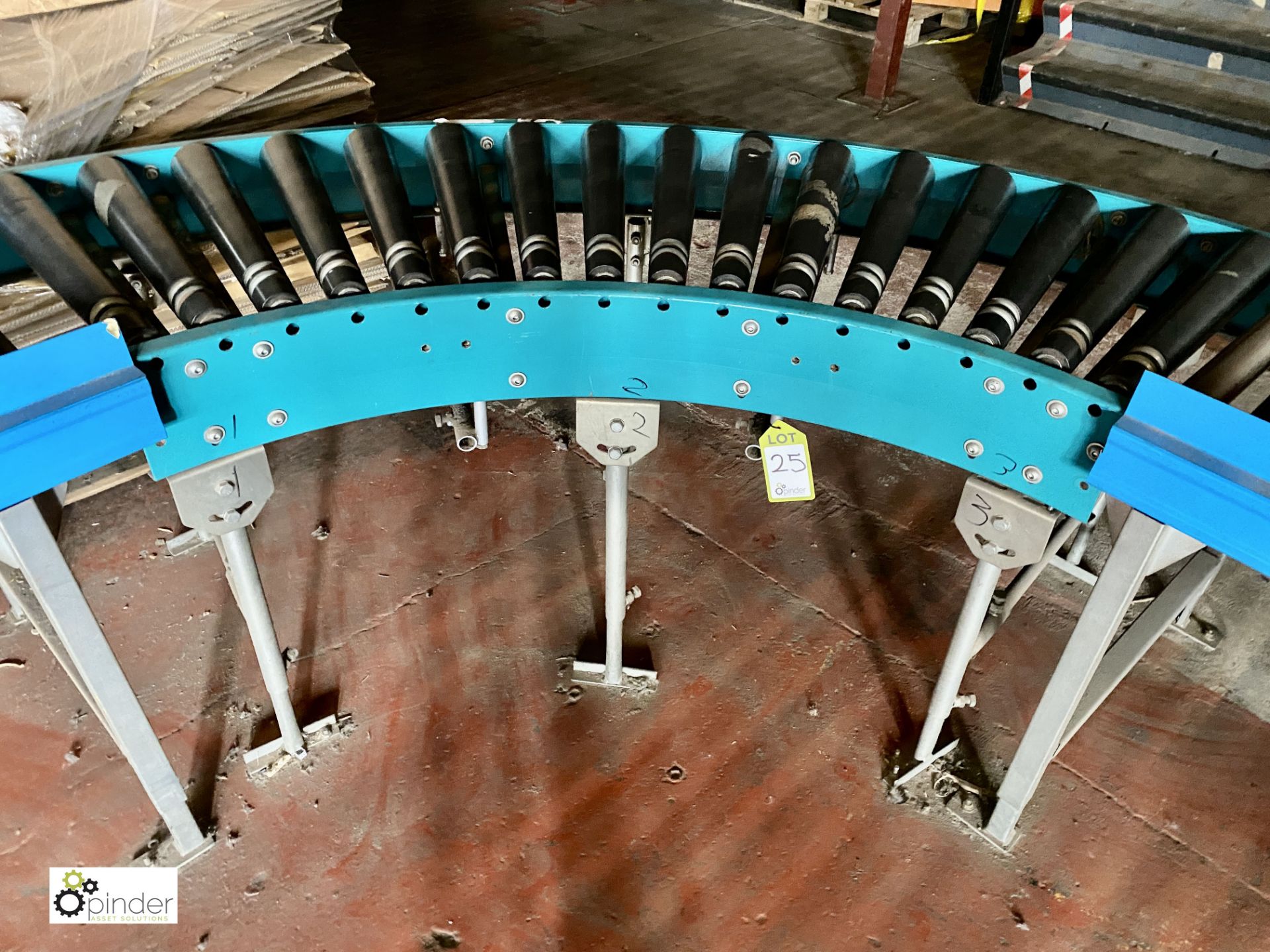 Powered inclined Belt Conveyor, 4200mm long, 2200mm high, 600mm belt width, with 2 lengths roller - Image 5 of 9