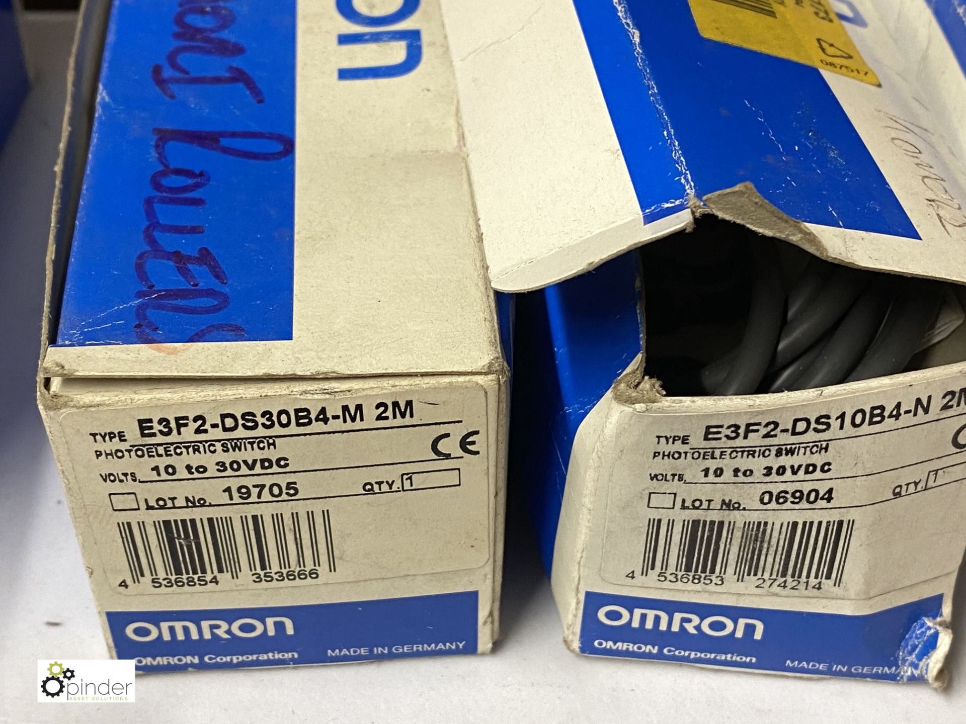 4 Omron Photoelectric Switches - Image 2 of 3