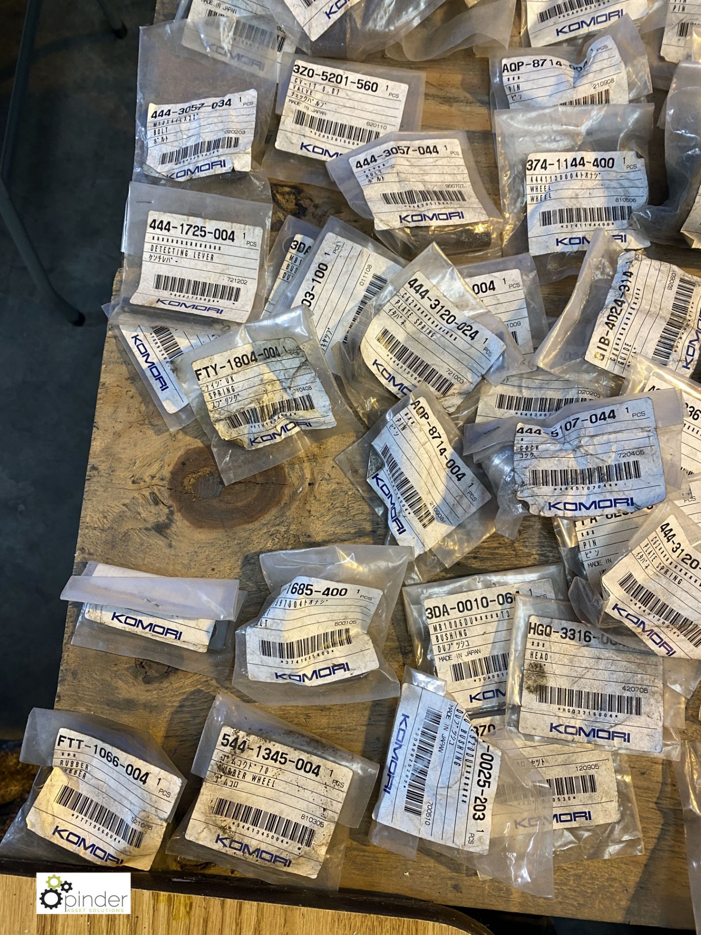 Large quantity of unused Komori spare parts inc. valves, bolts, wheels, springs, nipples, - Image 3 of 26