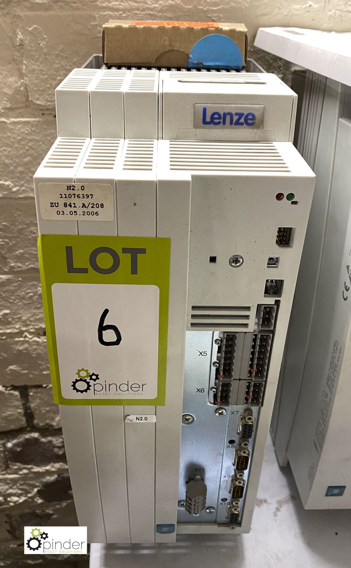 Lenze EVS9326 Inverter