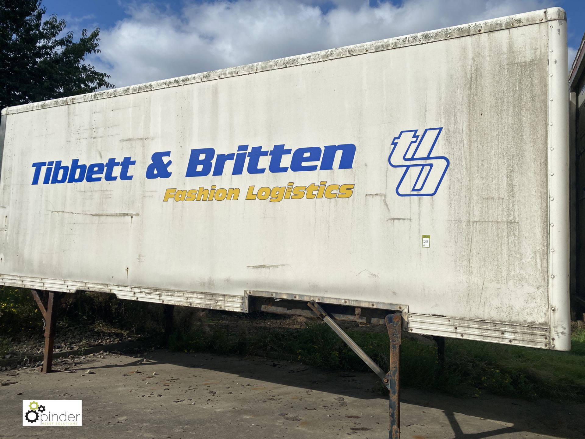 Demountable Box, 7550mm x 2550mm, fleet number ARCB9917, damaged, no roof or door