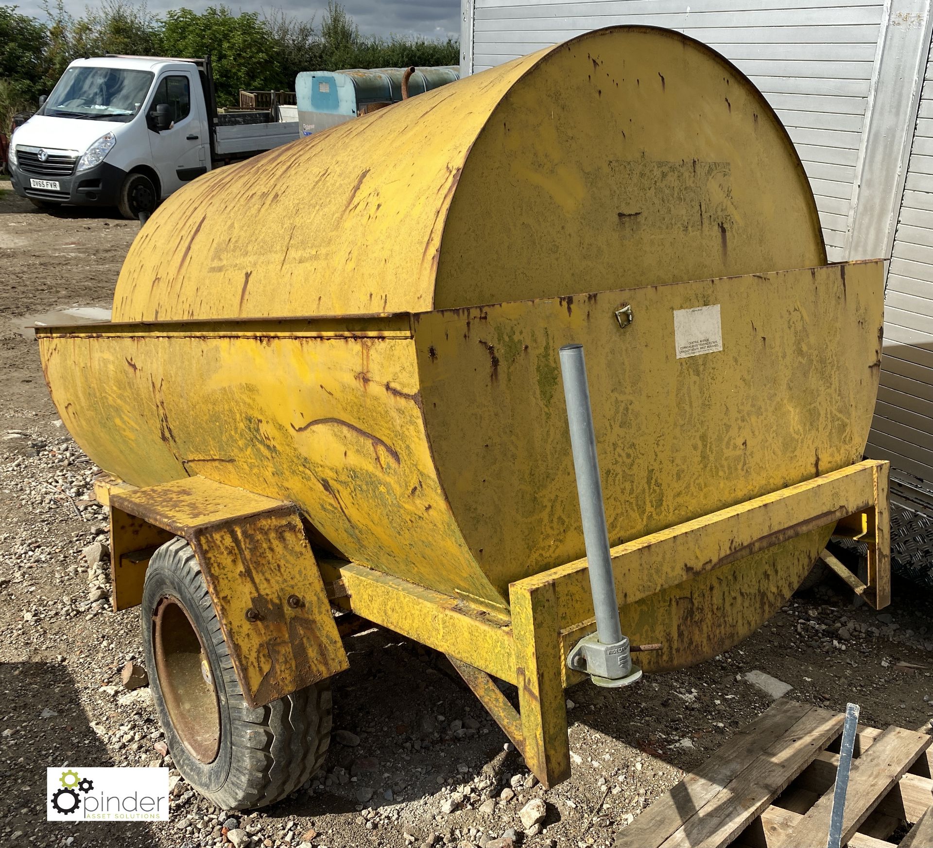 Single axle bunded Fuel Bowser, approx 2000litres with manual pump - Image 6 of 6