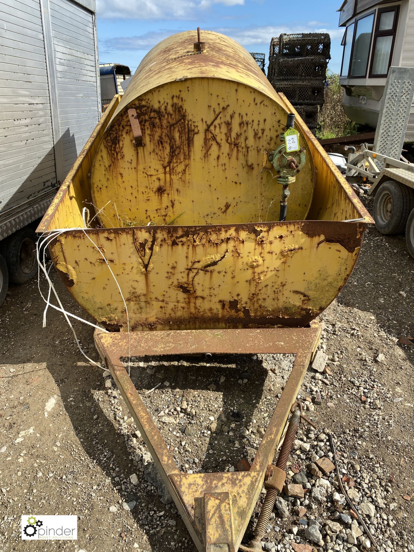 Single axle bunded Fuel Bowser, approx 2000litres with manual pump - Image 3 of 6