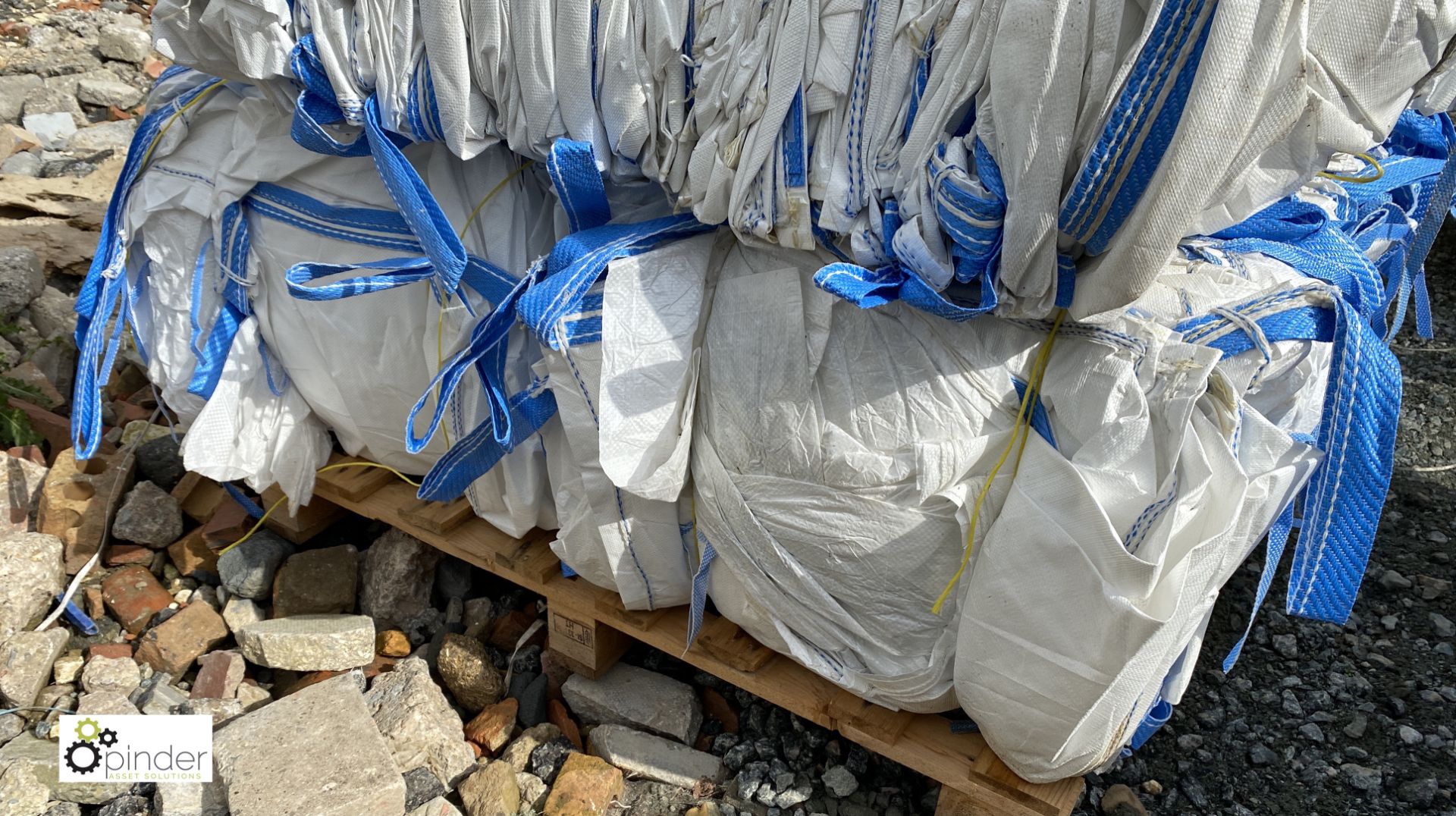 Approx 40 Isbir Sentetik Bulk Bags, 500kg swl, single used