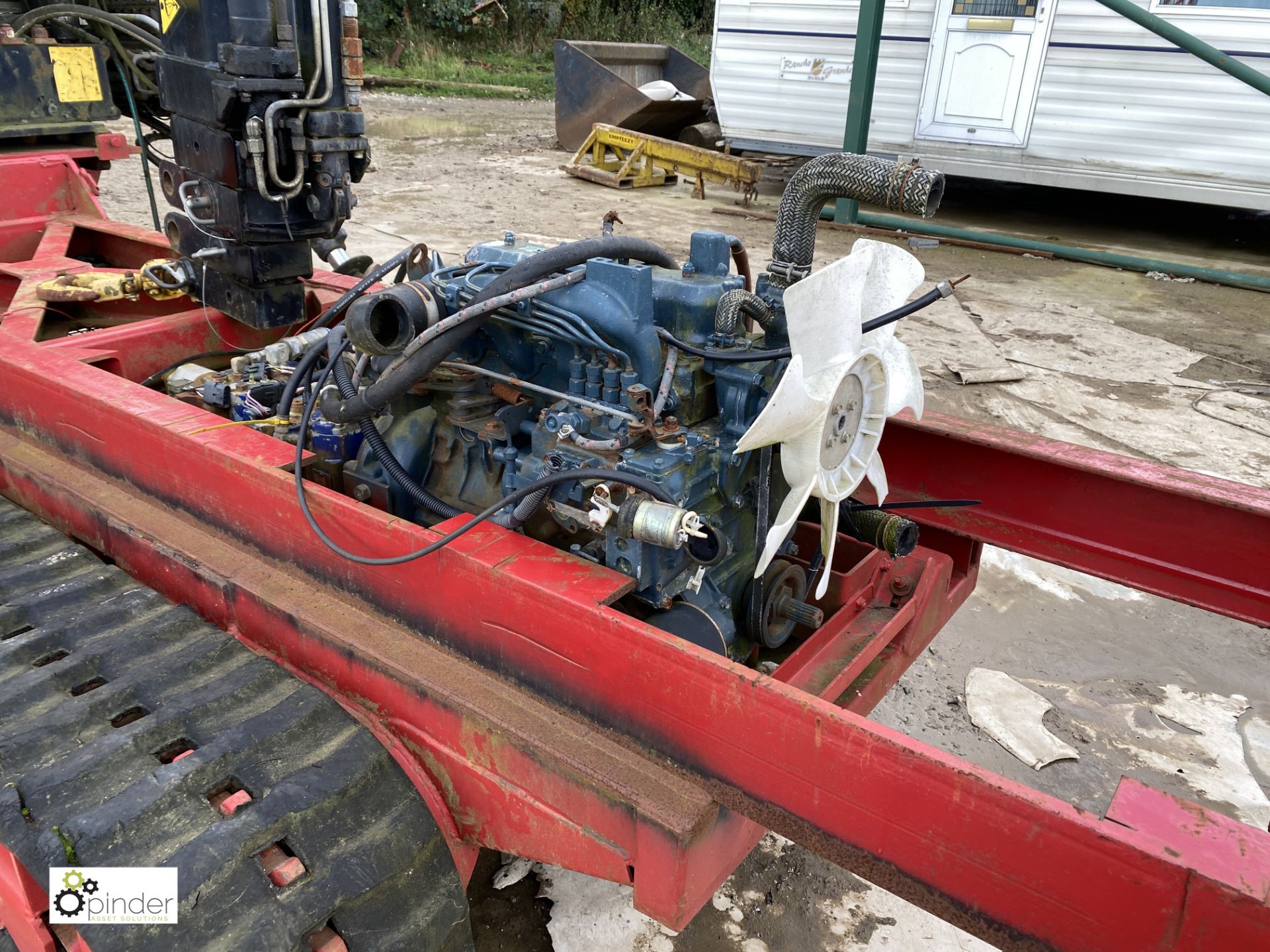 Chassis mounted tracked Hiab 085E-2 Crane, year 2005, serial number 4743, 4000kg max lift, radio - Image 5 of 22