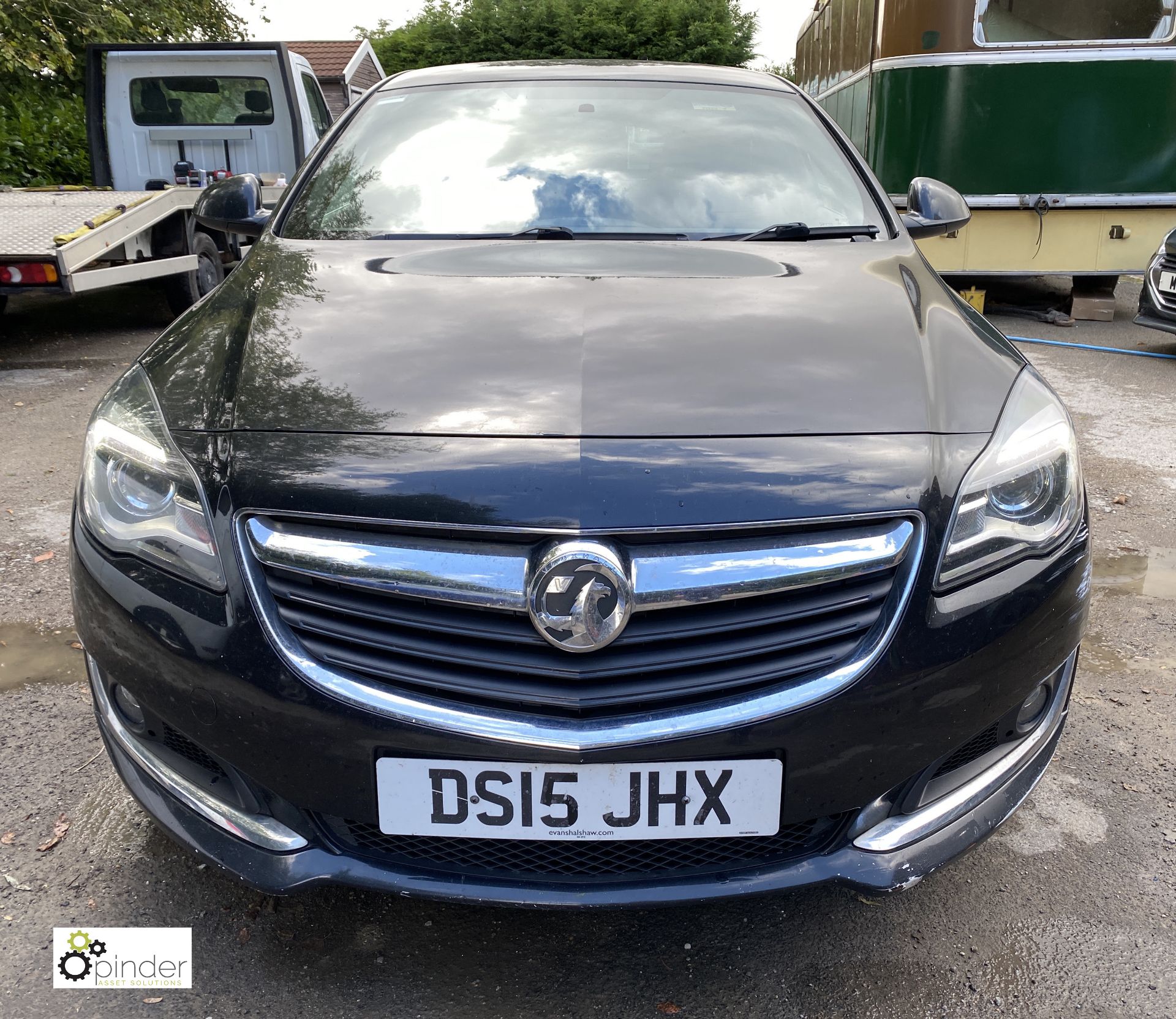 Vauxhall Insignia SRI Nav VX CDTi Eco SS 5-door Hatchback, registration DS15 JHX, date of - Image 3 of 13