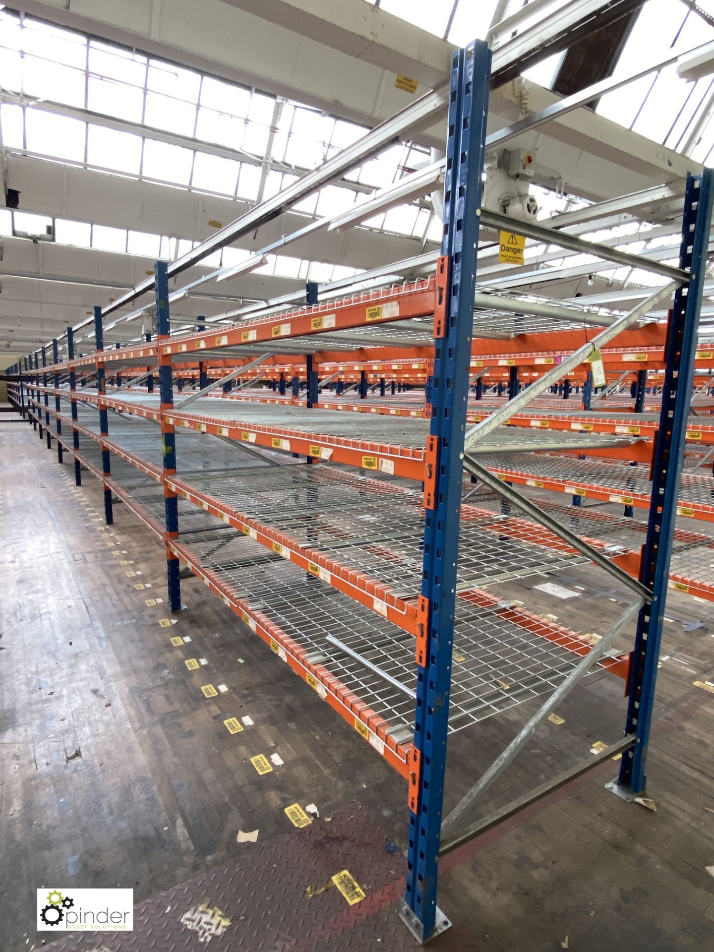 8 bays PSS 2K85 16 boltless Stock Racking, comprising 9 uprights 2400mm x 1200mm, 64 beams 2700mm,
