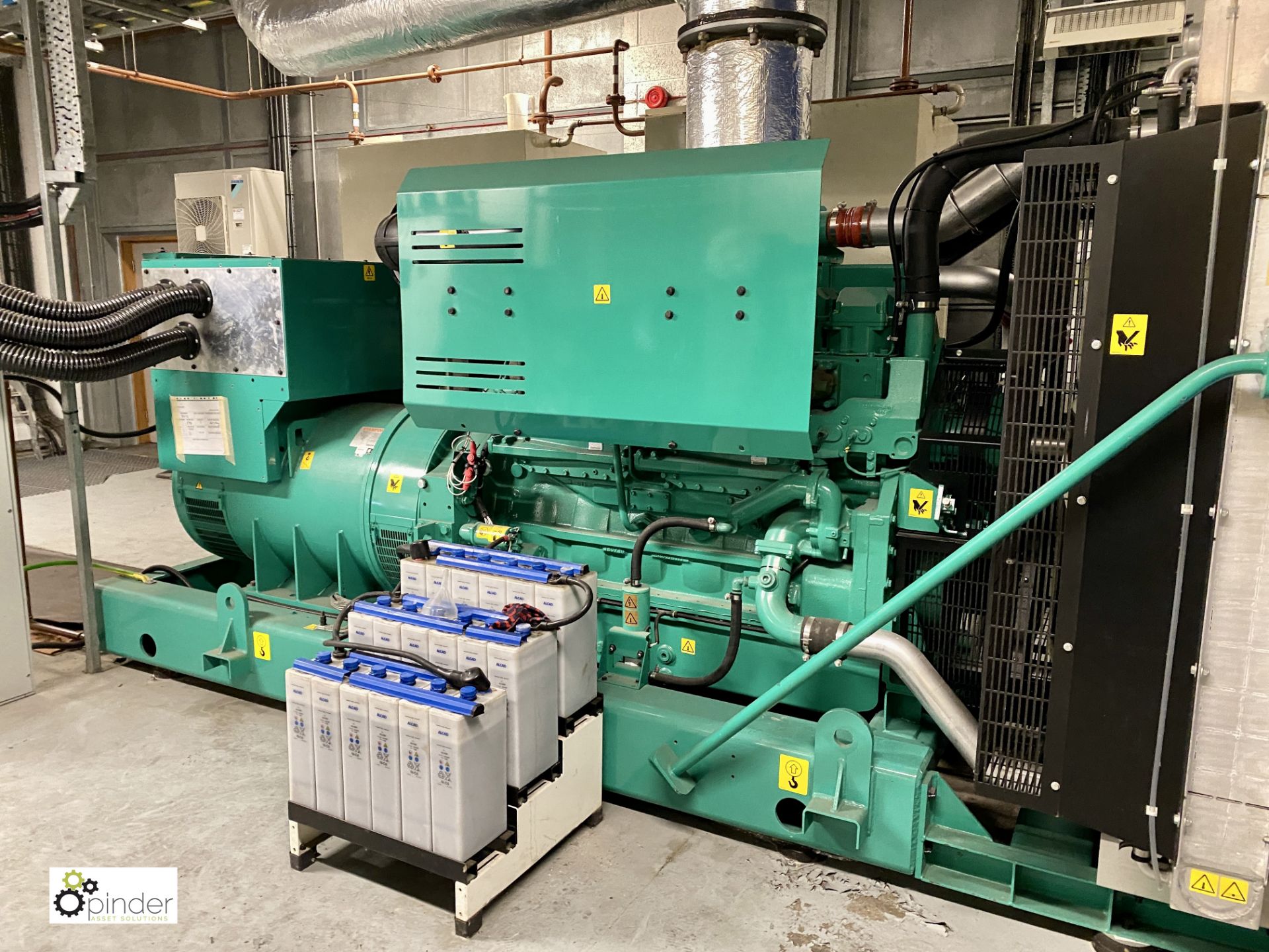 Cummins Generator, base rating 810kva, 648kw, 50 hertz, hours run 117, year 2013, comprising Cummins - Image 2 of 16