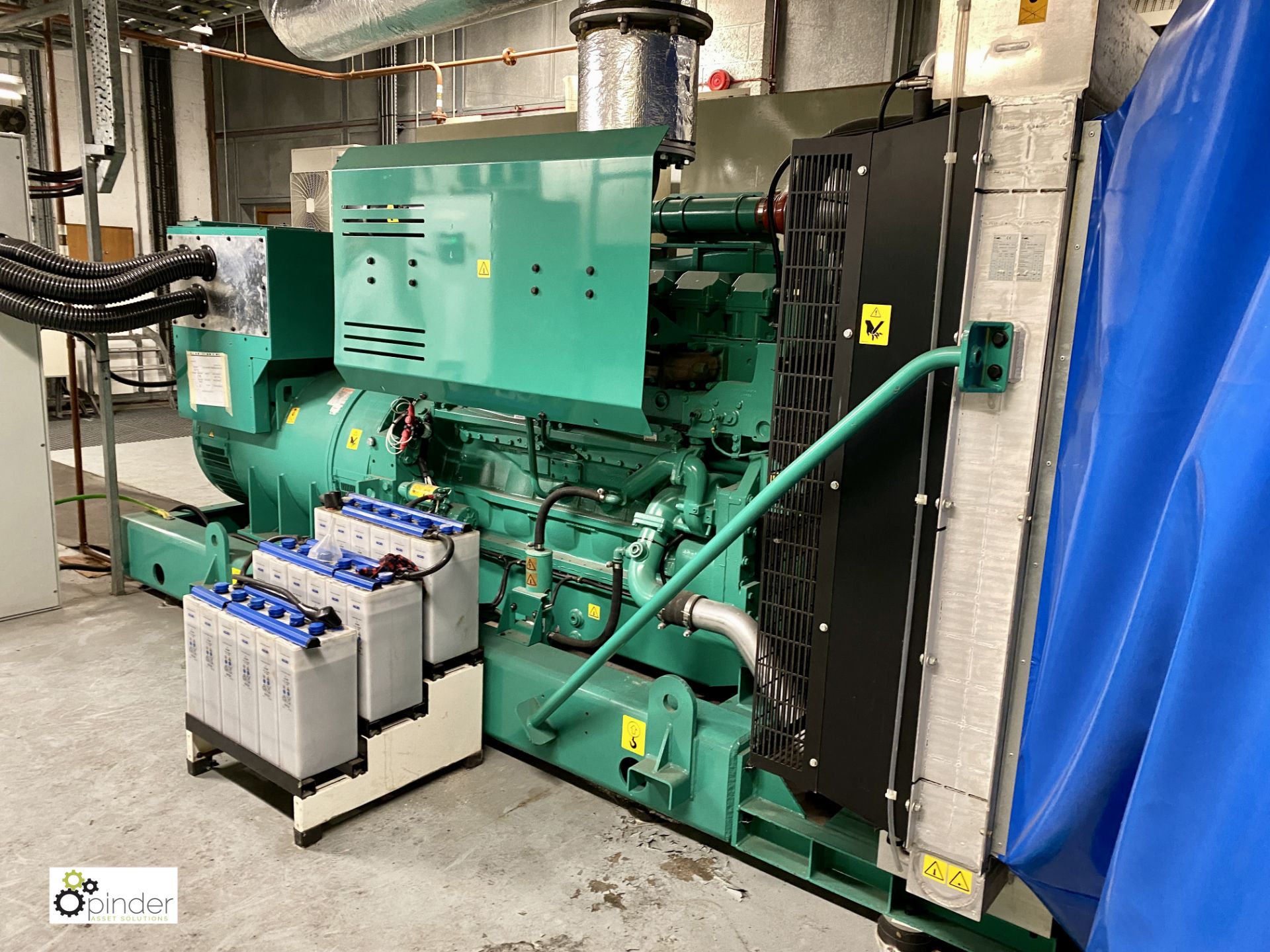 Cummins C900D5 Generator, base rating 910kva, 728kw, 50 hertz, hours run 119, serial number - Image 3 of 14