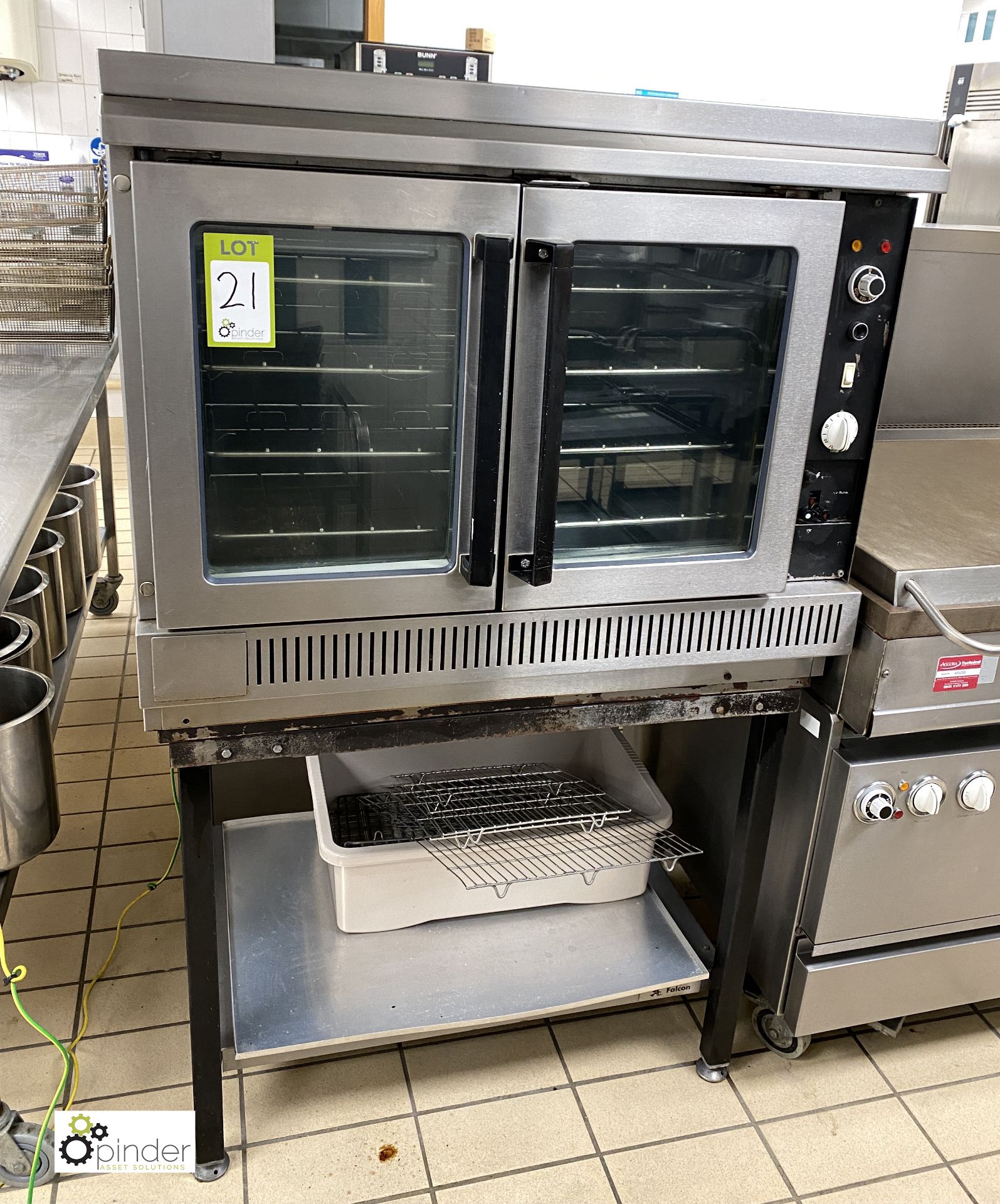 Falcon G112 Fan Oven, 230volts, with stand, 900mm wide x 800mm deep x 1460mm high inc stand - Image 3 of 5