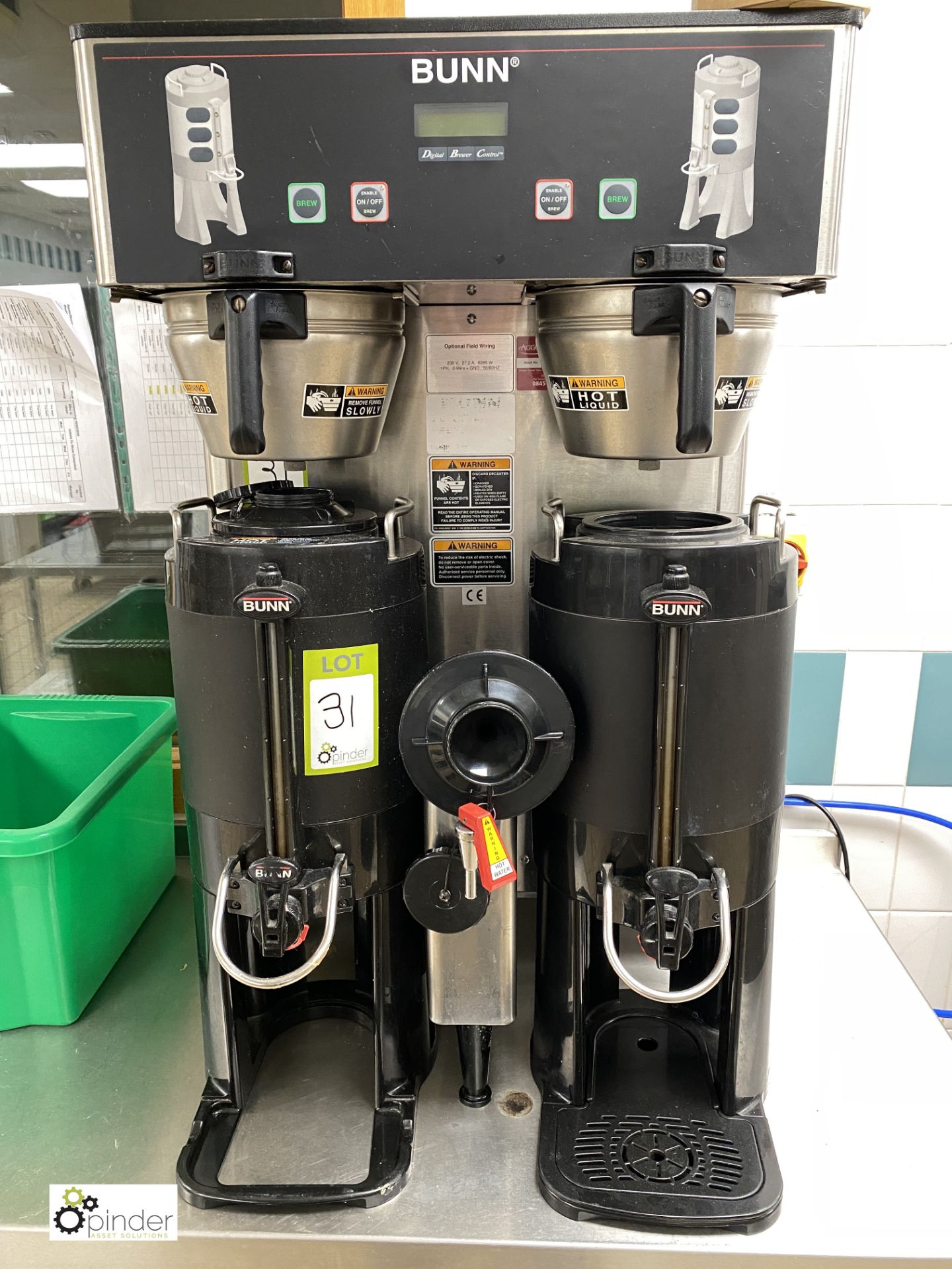 Bunn twin dispenser Digital Coffee Brewer, with 2 dispensing flasks, 240volts