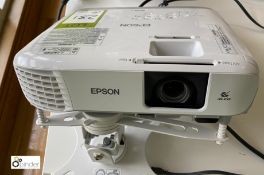 Epson H855B EB-X39 LCD Projector