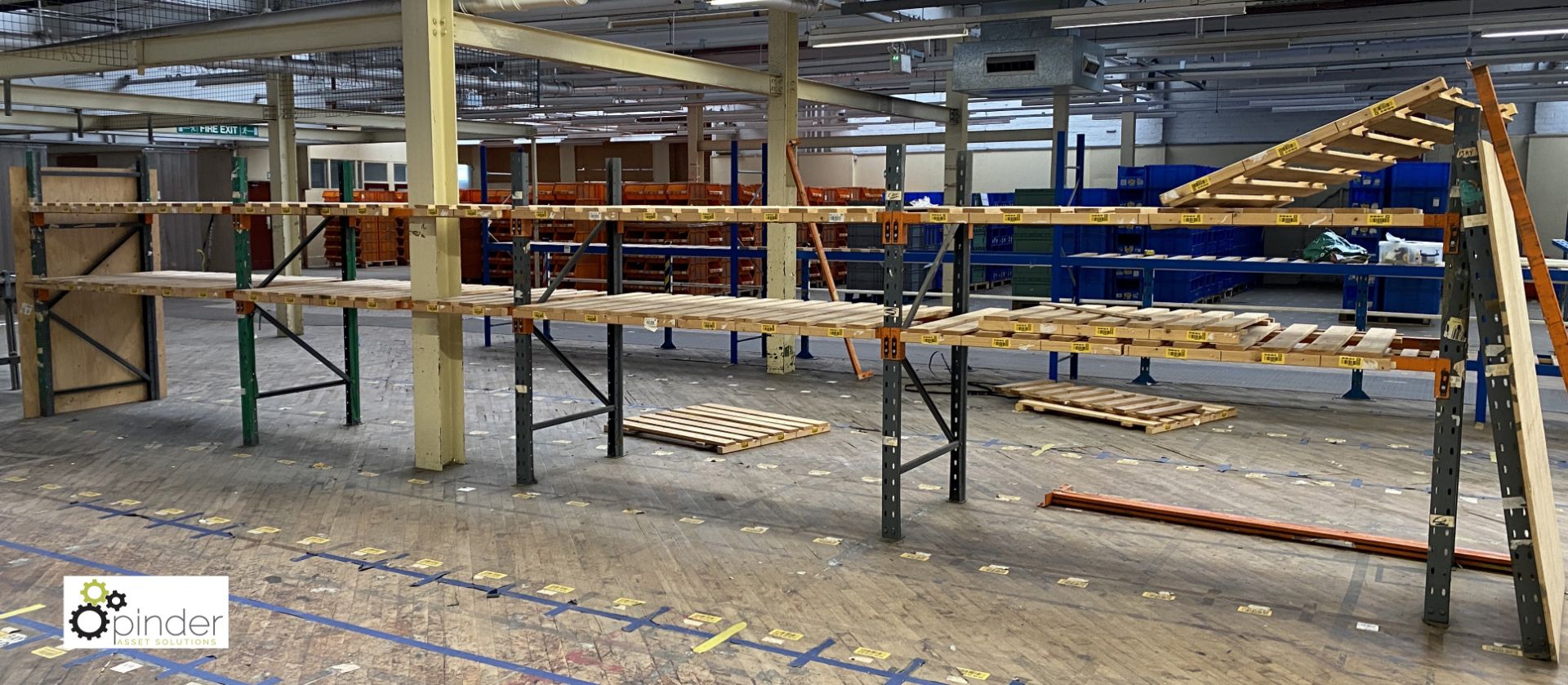 4 bays Dexion Speedlock Racking comprising 5 uprights 1910mm x 910mm wide, 16 beams 2120mm, timber - Image 4 of 4