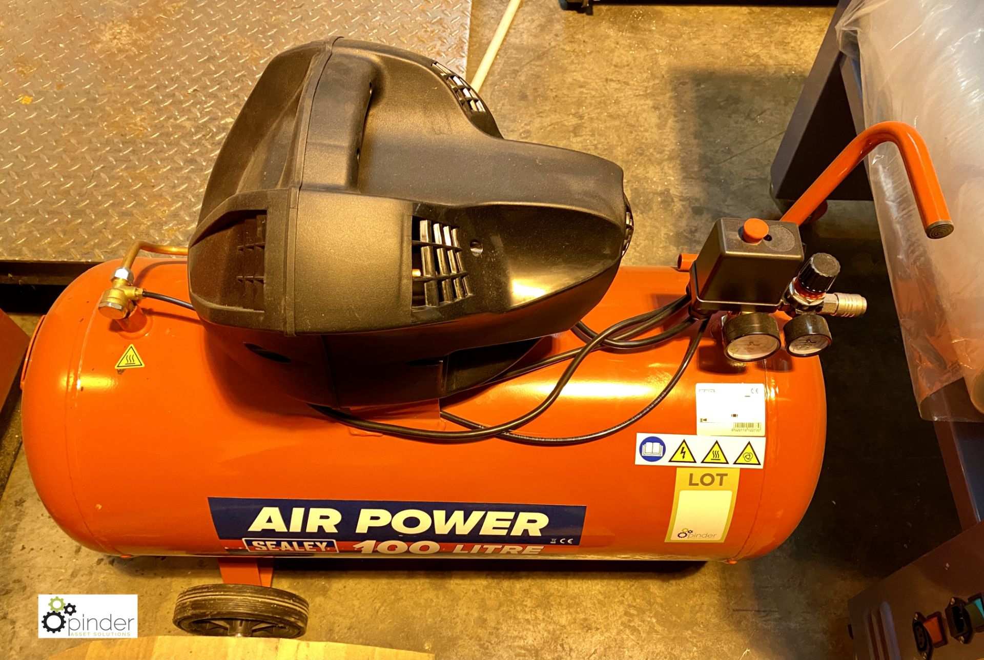 Sealey Air Power mobile receiver mounted Air Compressor, 240volts (please note there is a lift out - Image 2 of 5