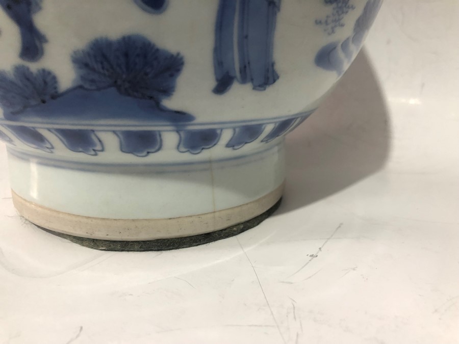 1630's Chinese Blue & White Vase Traditional Period - Image 3 of 13