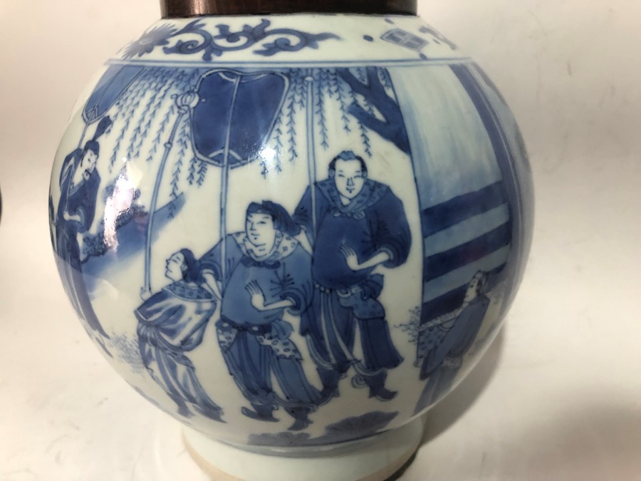 1630's Chinese Blue & White Vase Traditional Period - Image 4 of 13