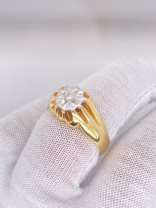 9K Yellow Gold Diamond Signet Ring - Image 2 of 3