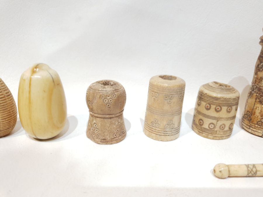 12th Century Assortment of Islamic Ivory Engraved Chess Pieces - Image 4 of 6