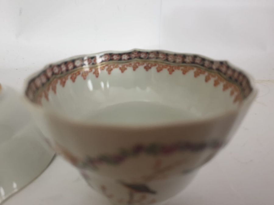 Pair Of 19th Century Chinese Export Bird Cups & Saucers - Image 6 of 10